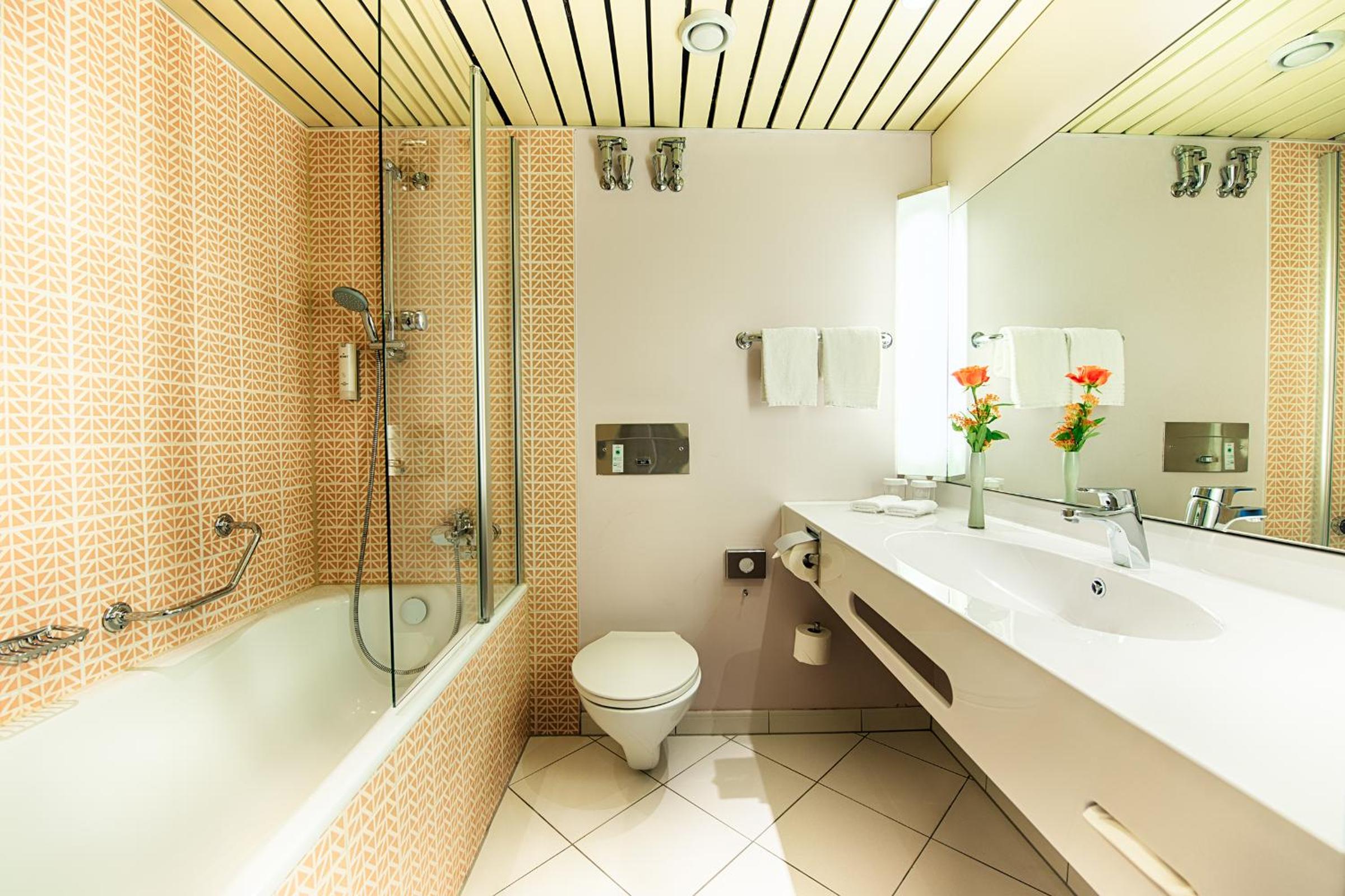 Business Twin Room - Photo 7