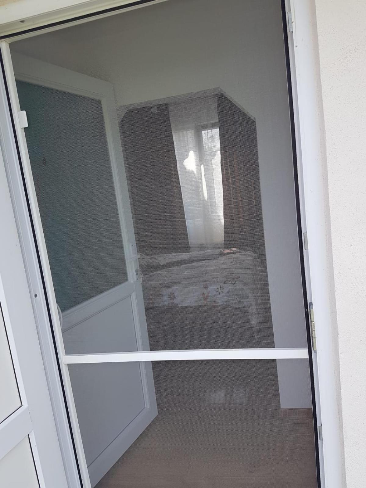 Queen Room with Pool View - Photo 4