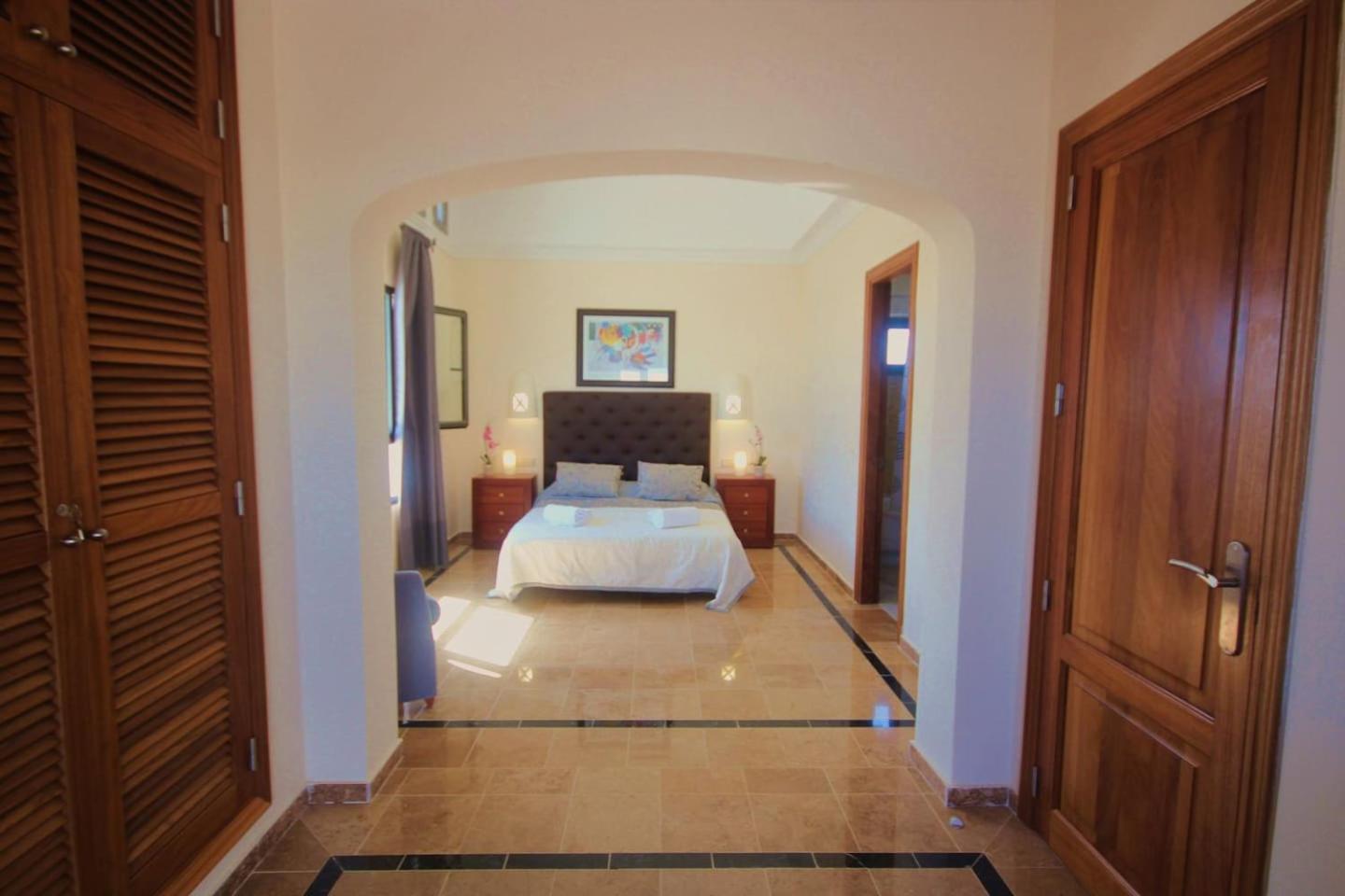 Villa de Tres Habitaciones
