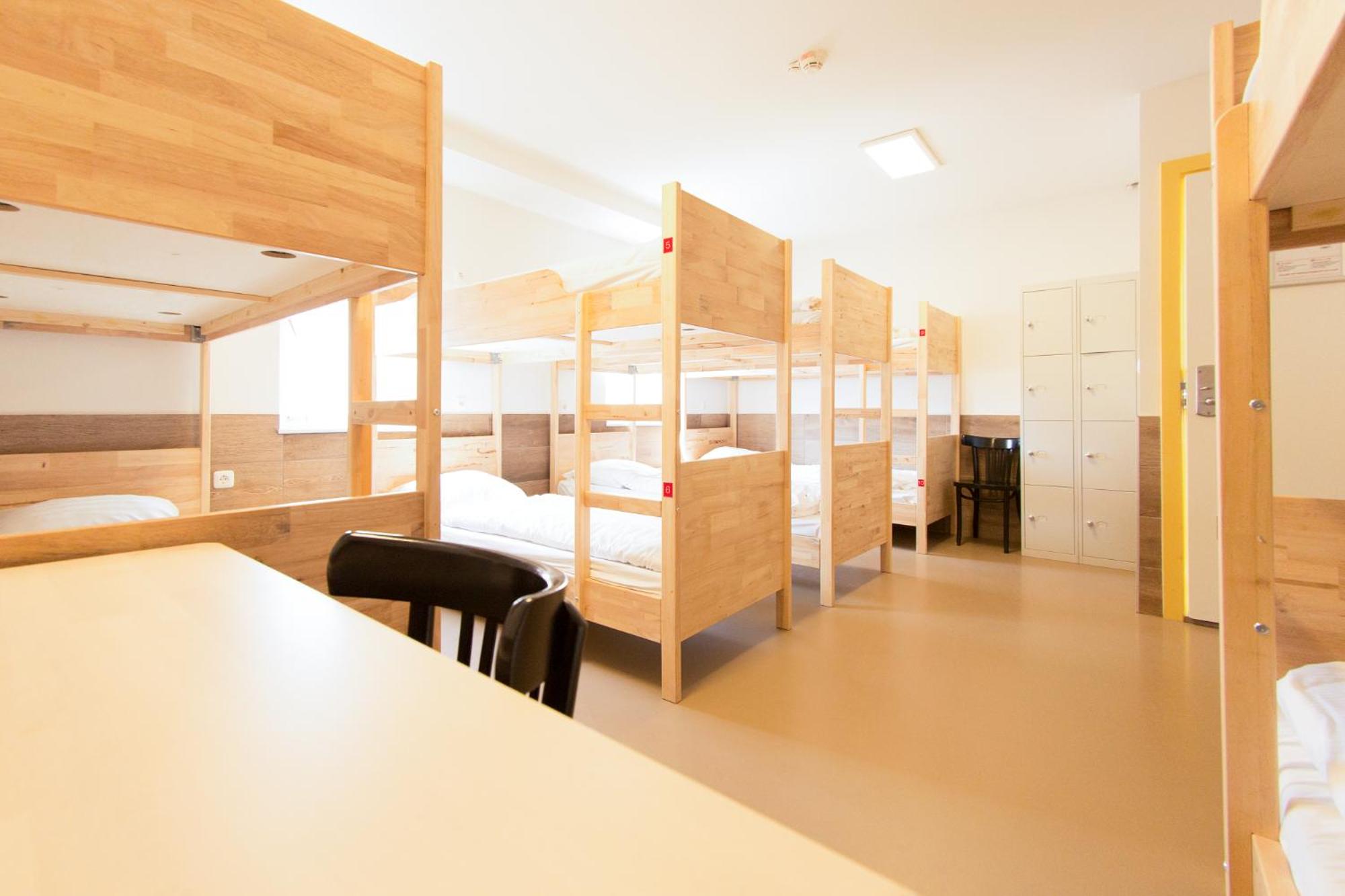 Bunk Bed in Mixed Dormitory Room (10 adults) photo 2