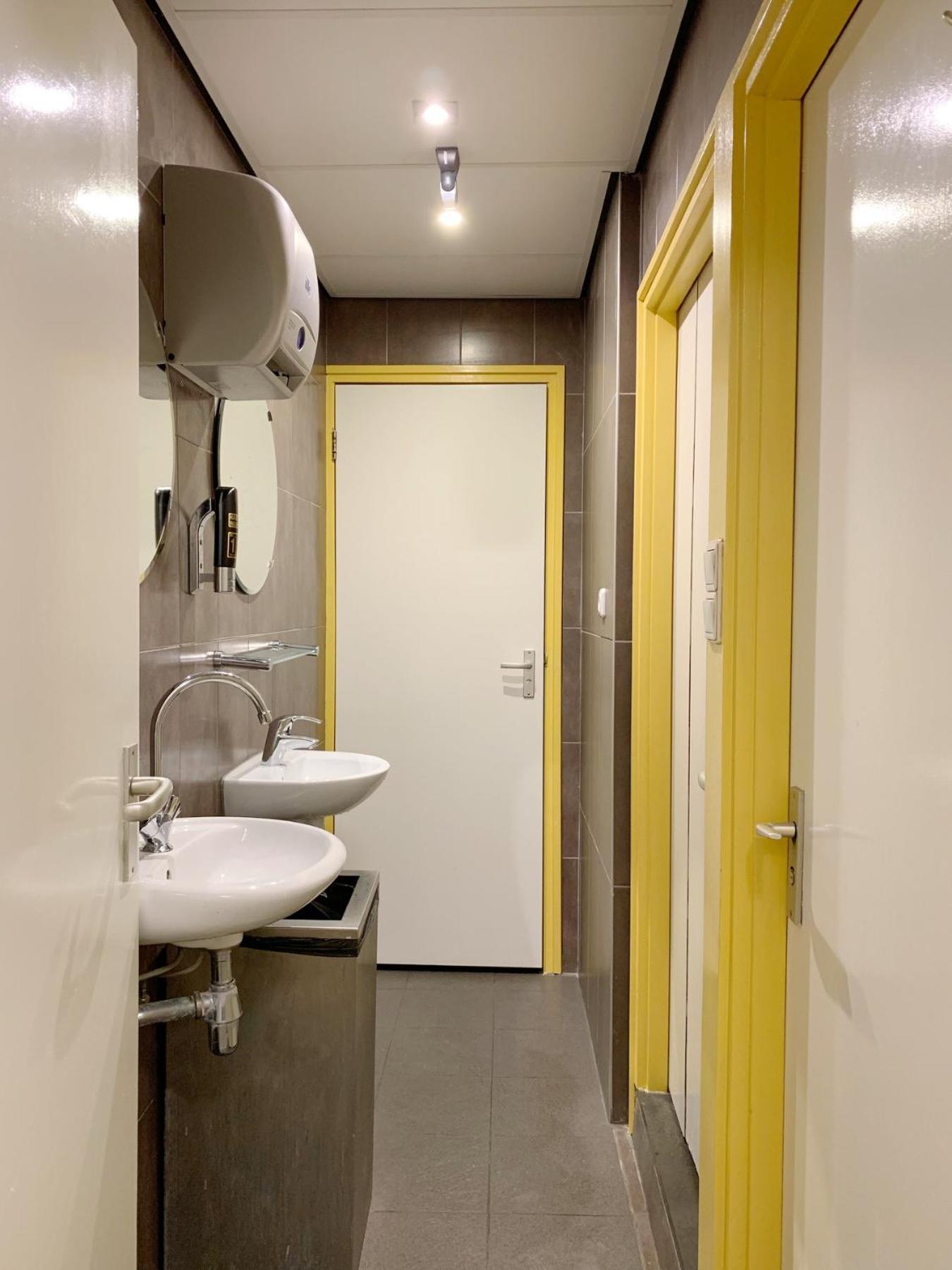 Bunk Bed in Mixed Dormitory Room (10 adults) photo 3
