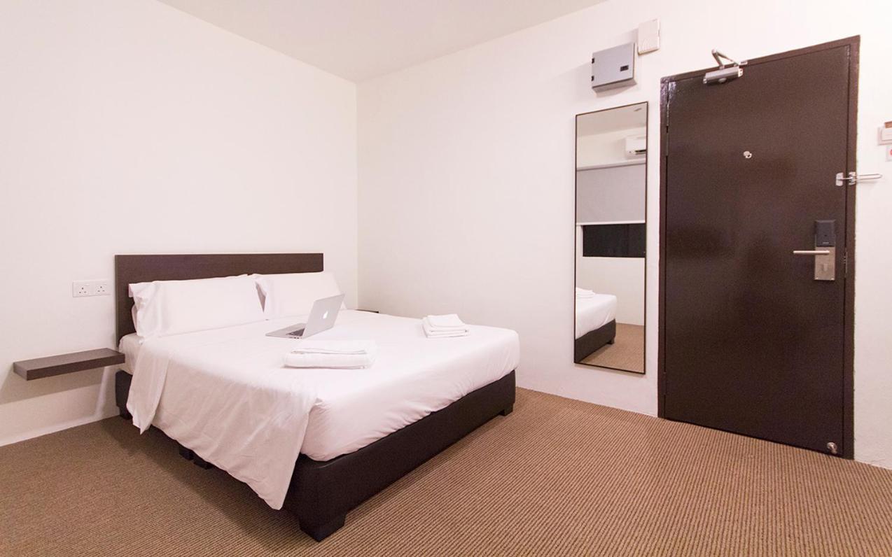 Economy Queen Room