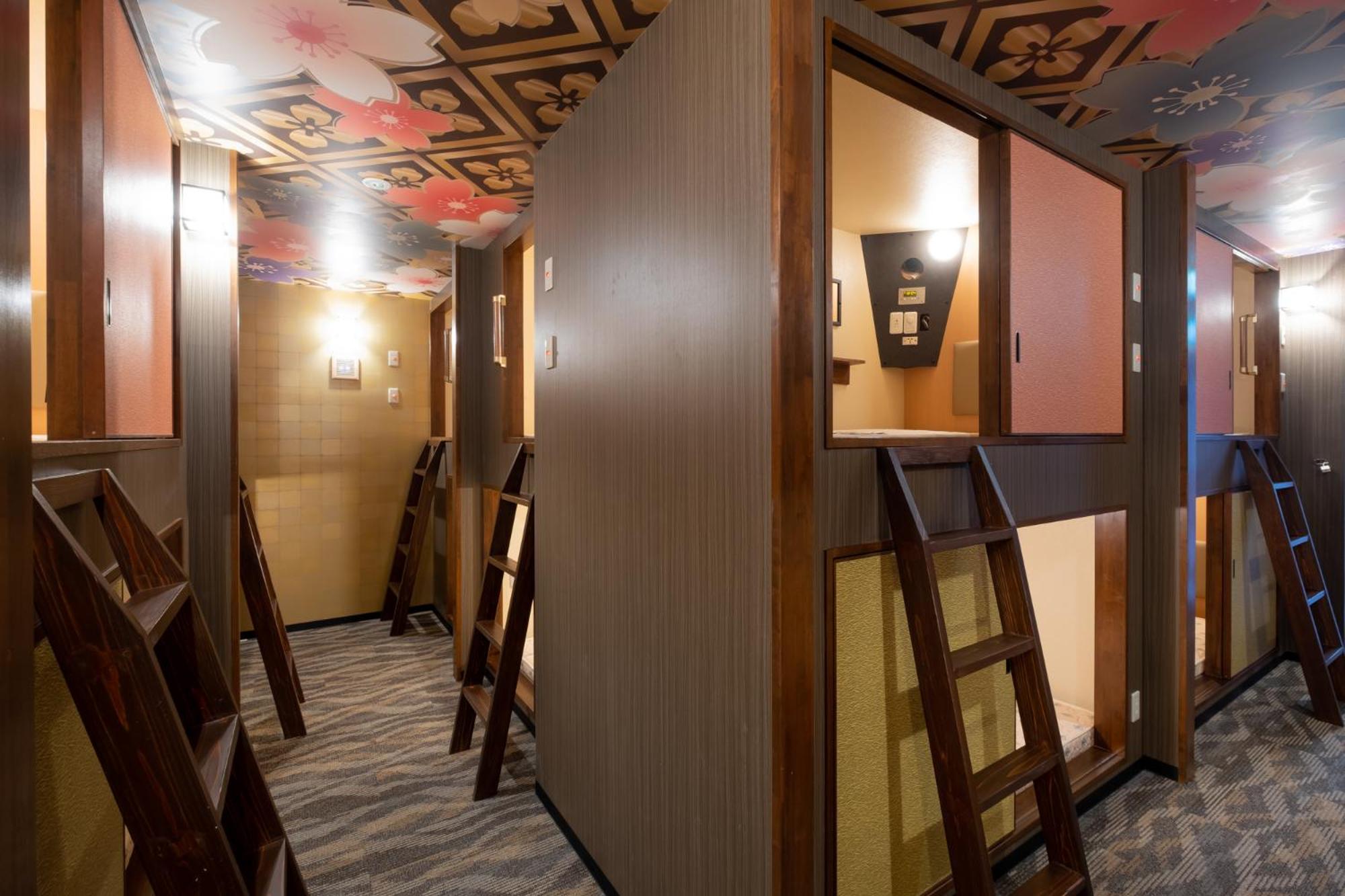 Capsule Room for Female with Shared Bathroom photo 1