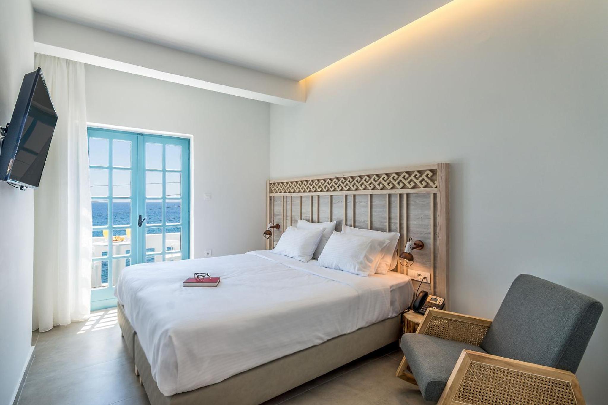 Junior Suite with Sea View - Photo 18
