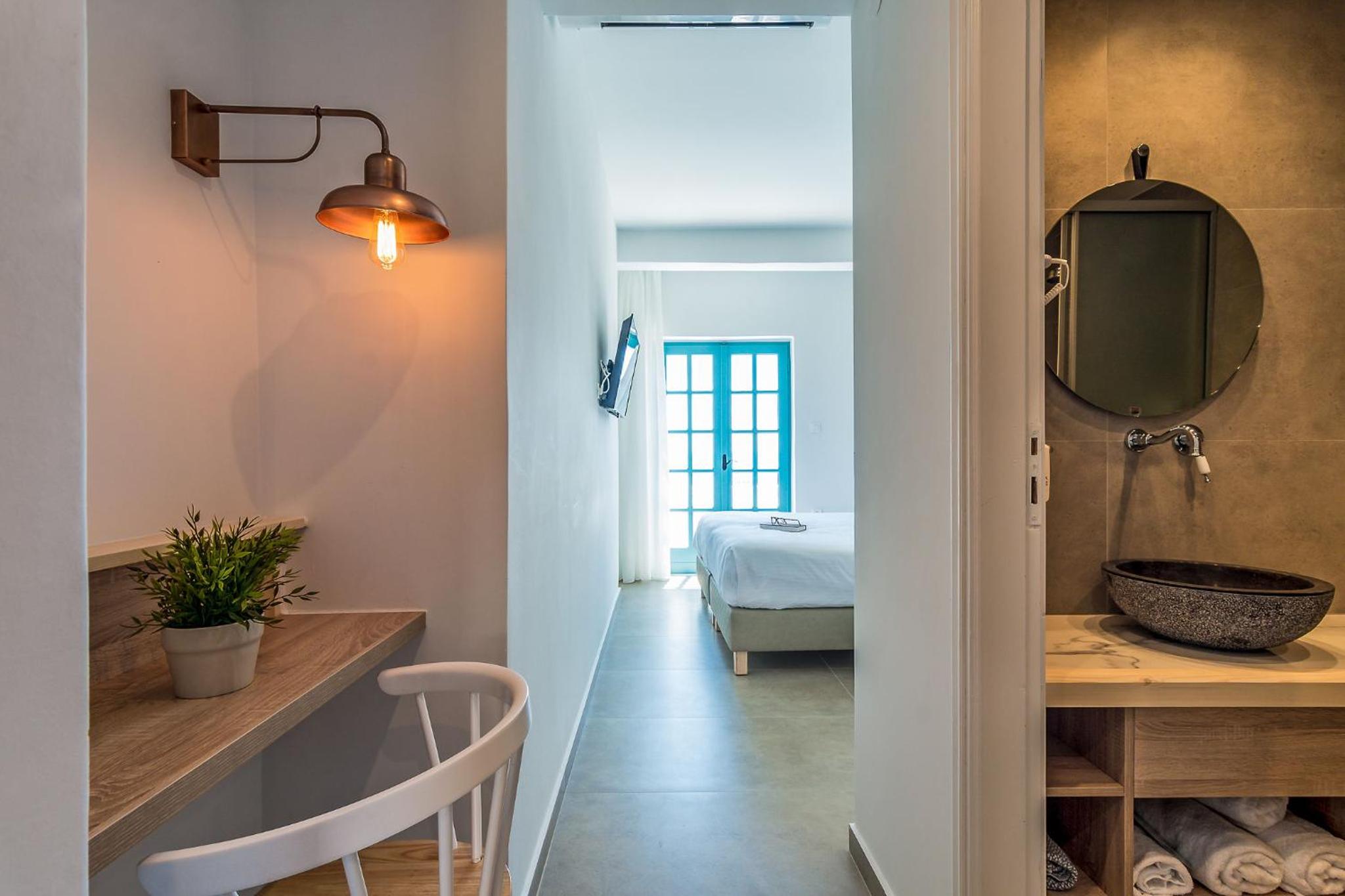 Junior Suite with Sea View - Photo 8