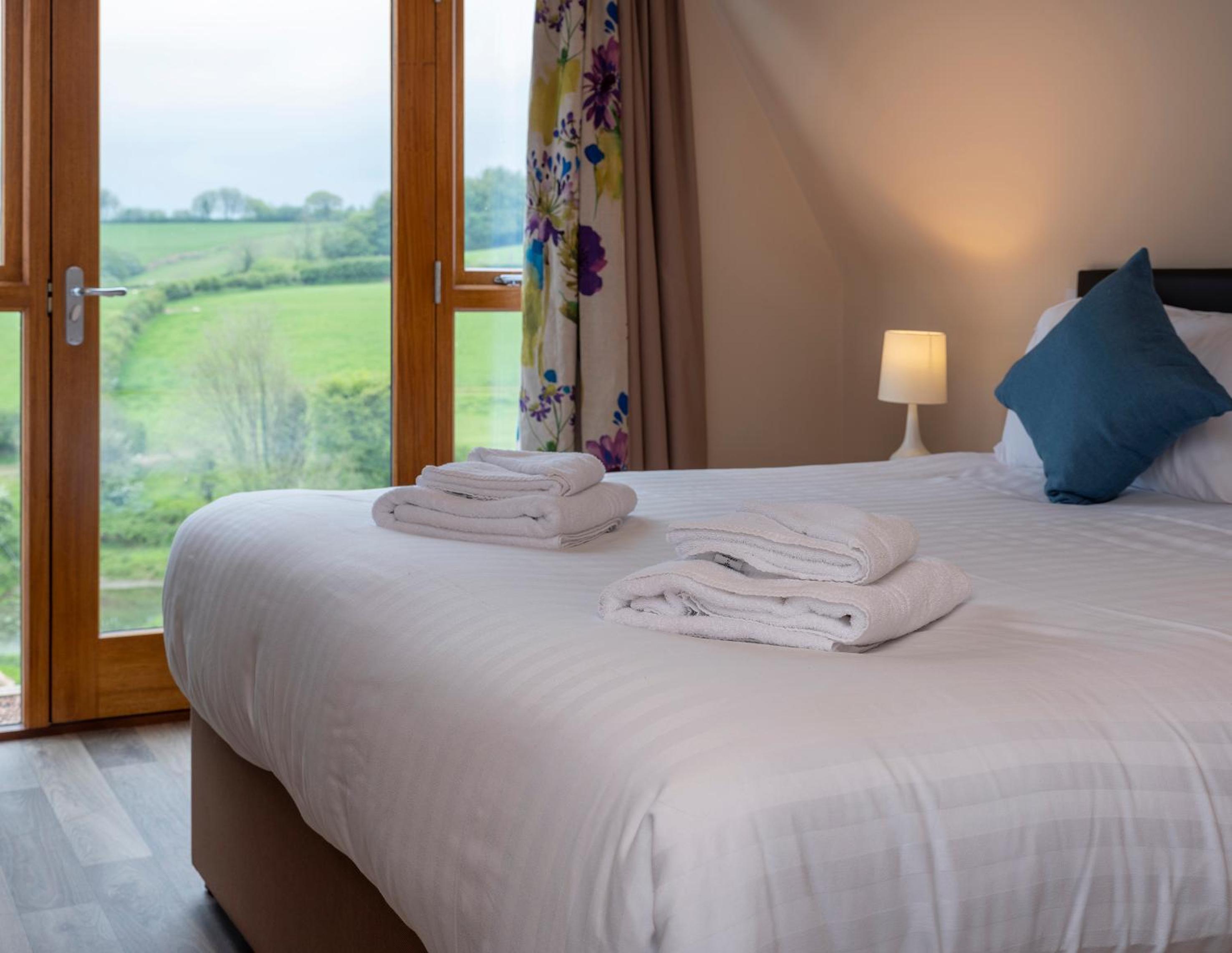 Double Lodge (Bluebell) with Garden View - Photo 11