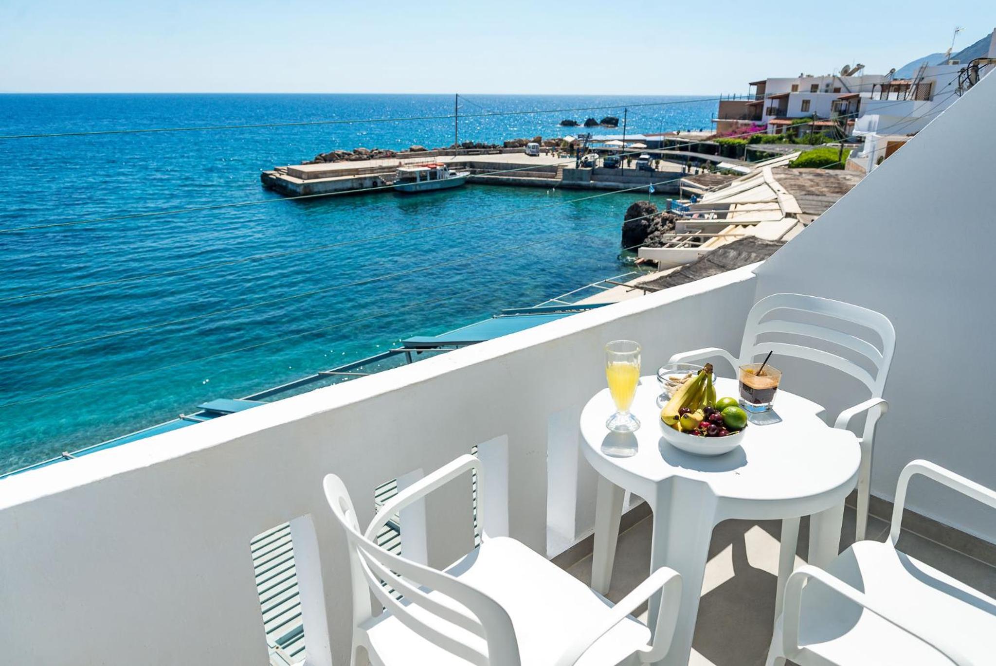 Junior Suite with Sea View - Photo 10