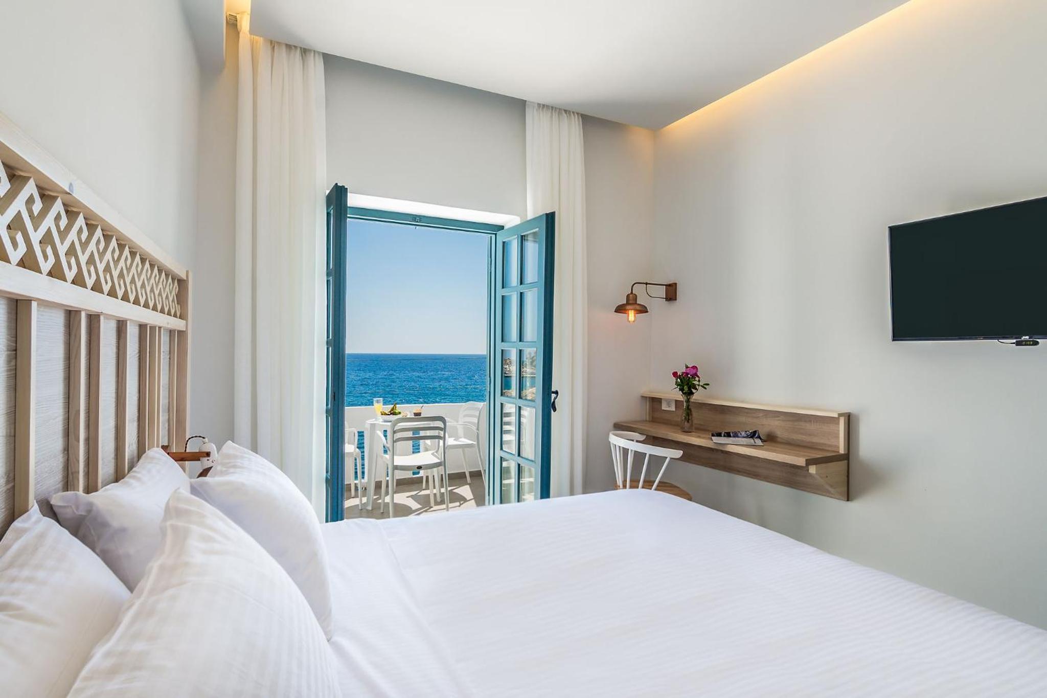 Junior Suite with Sea View - Photo 17