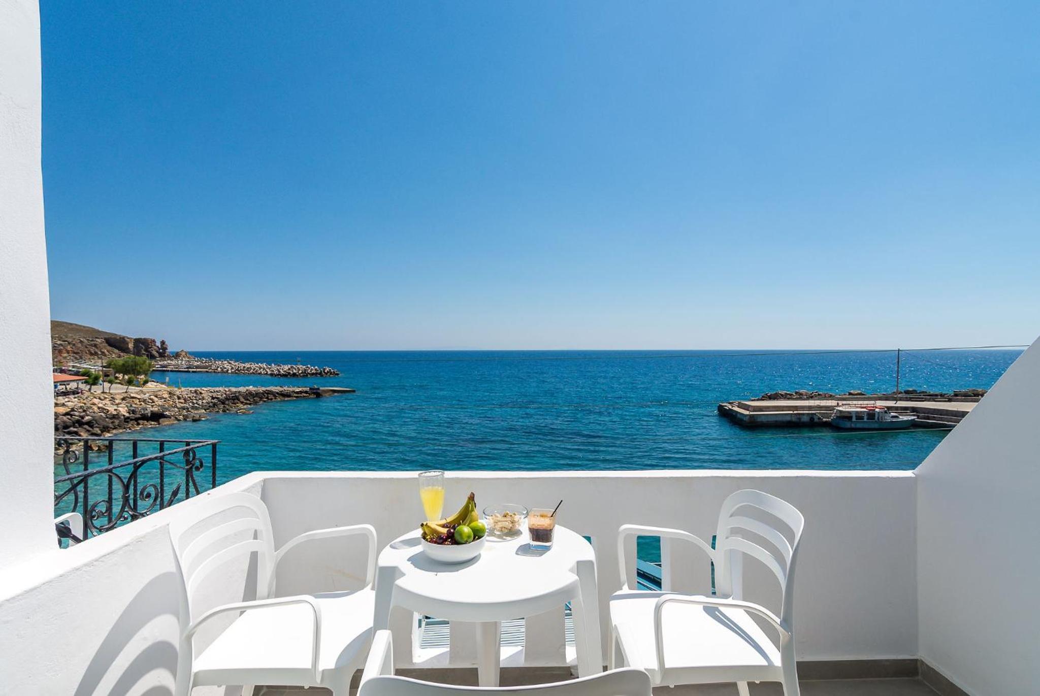 Suite with Sea View - Photo 18