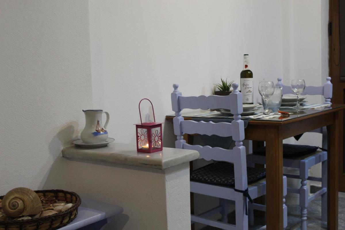 Studio Apartment photo 2