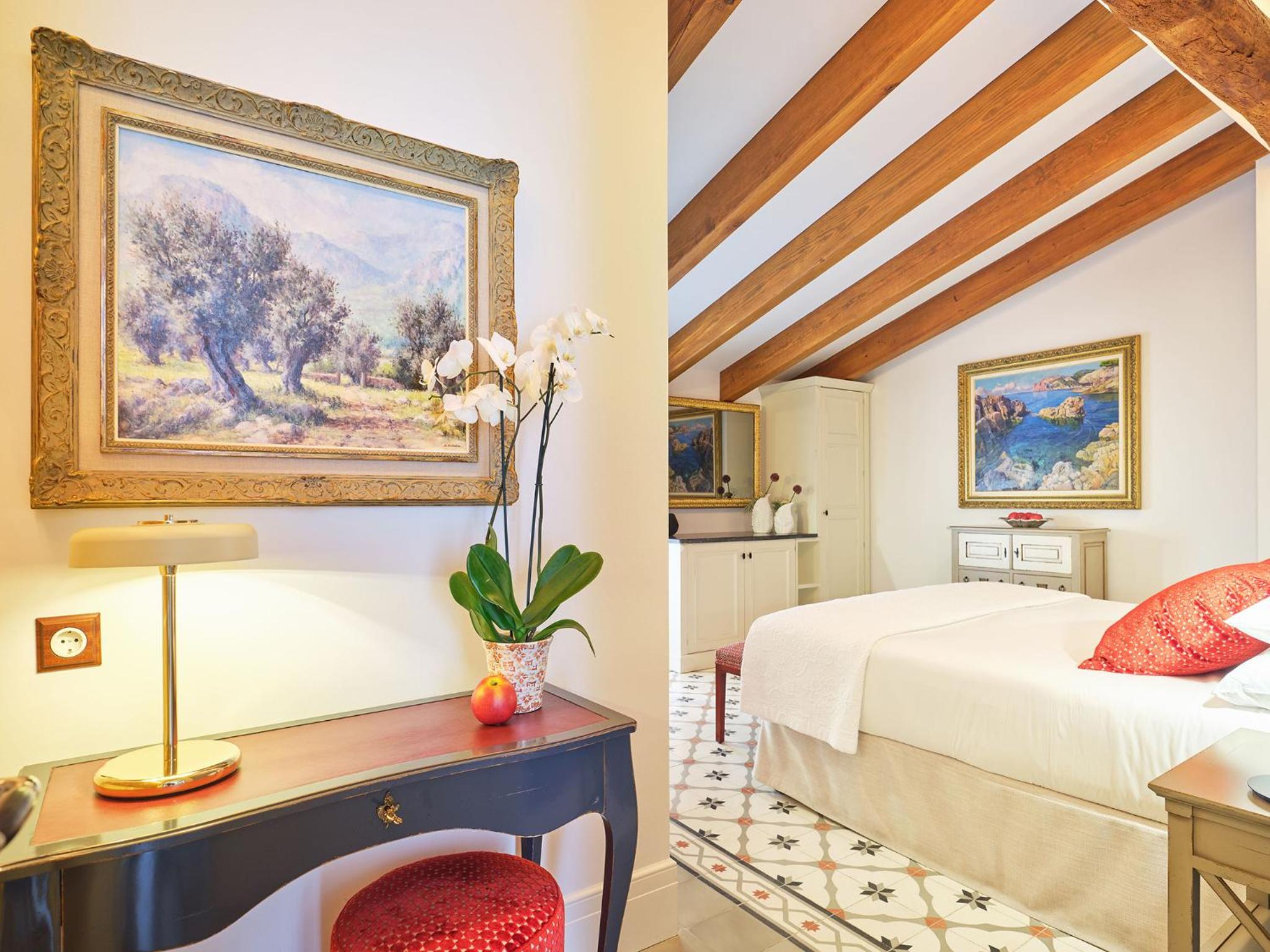 Deluxe Room with spa access thumbnail 5