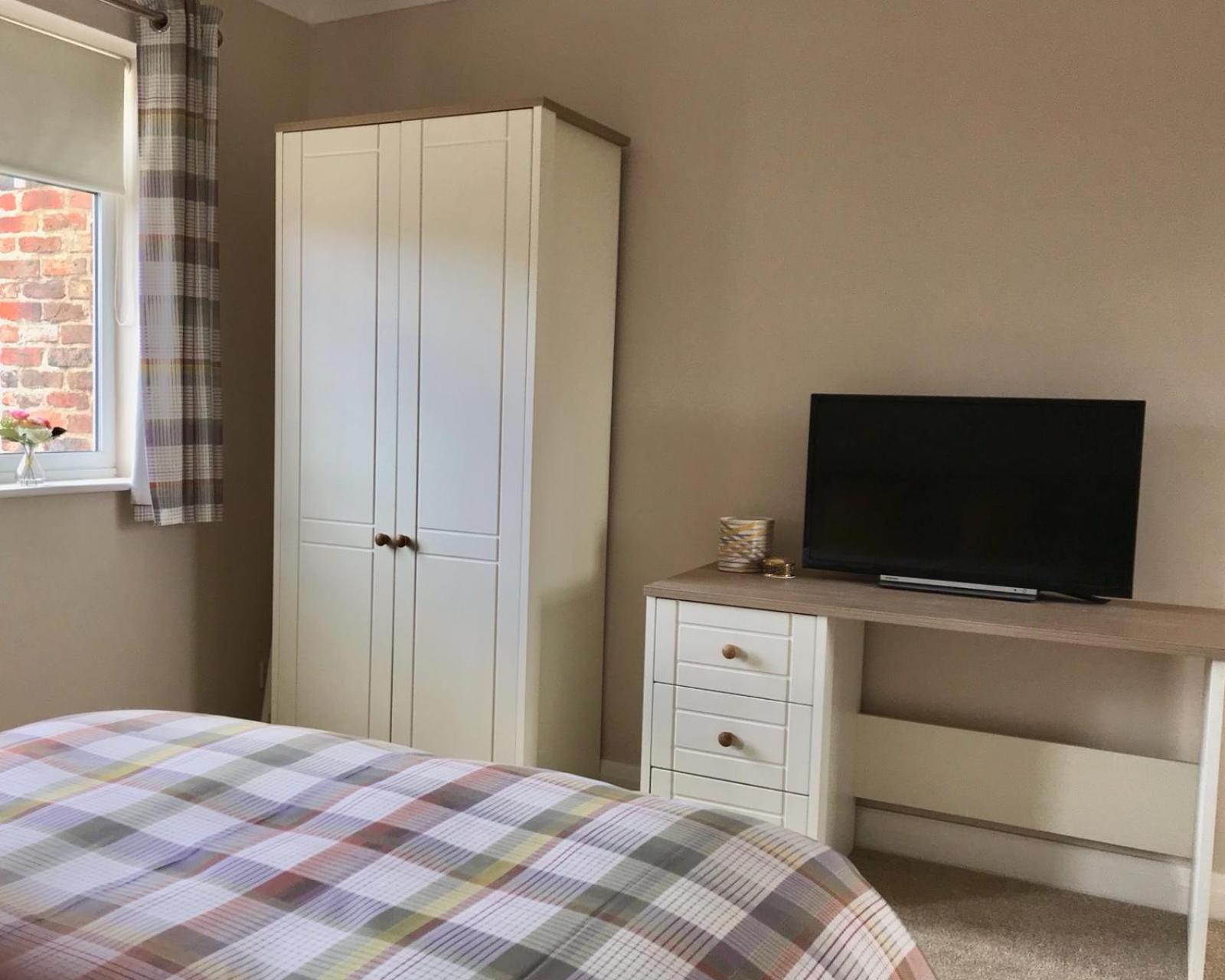 Standard Double Room (2 Adults) - Photo 4