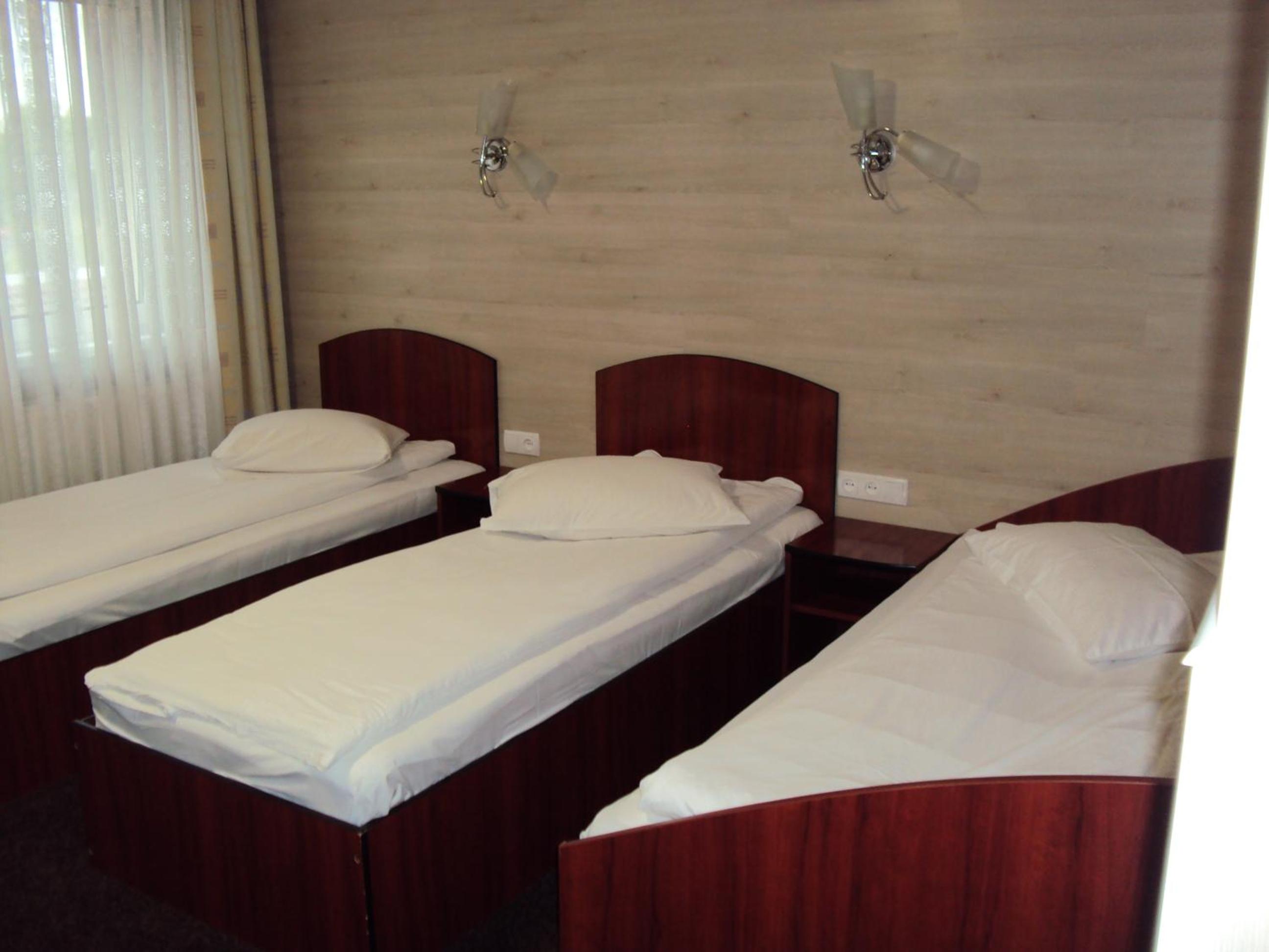 Triple Room 2 - Photo 1