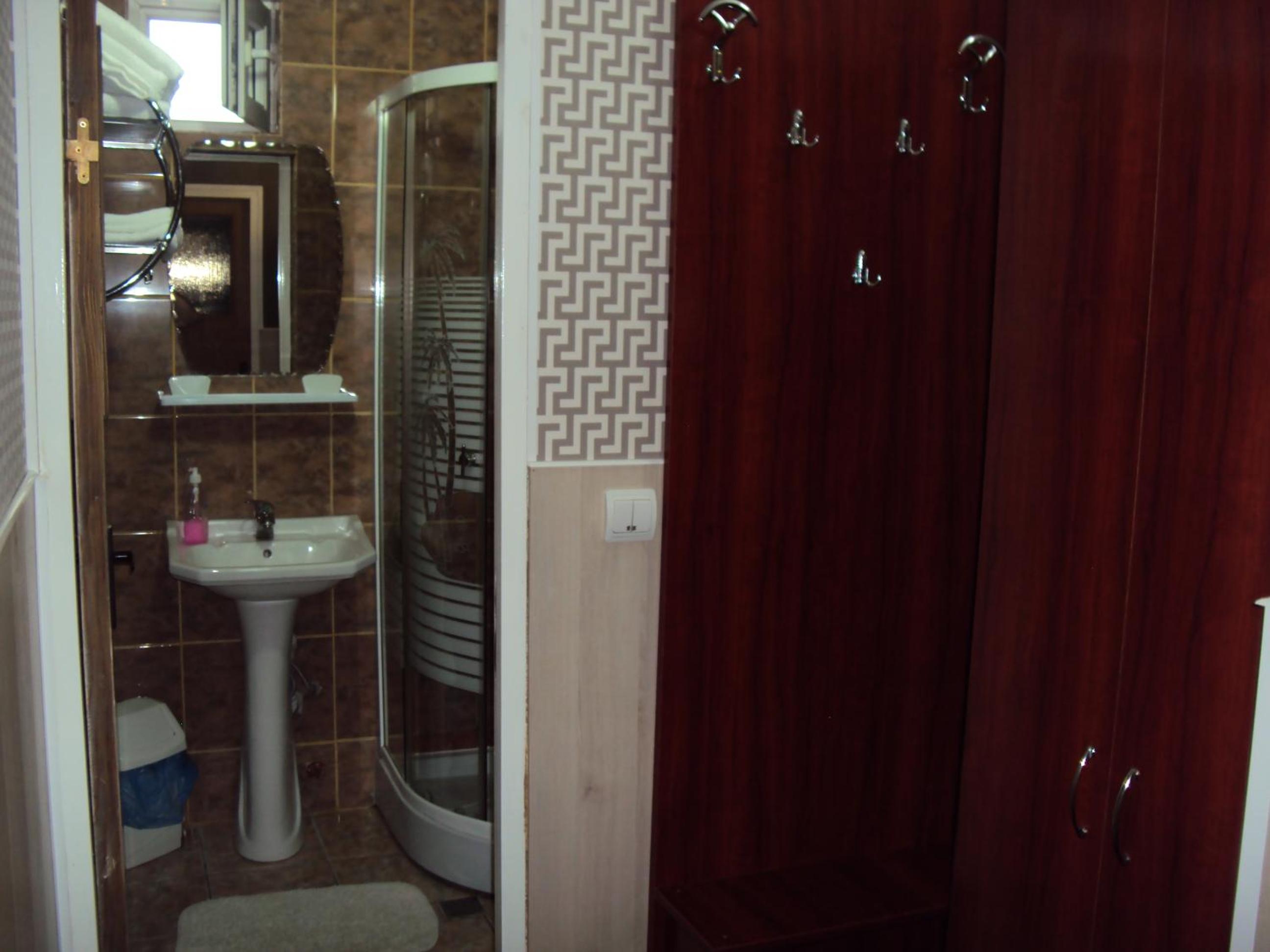 Triple Room 2 - Photo 2