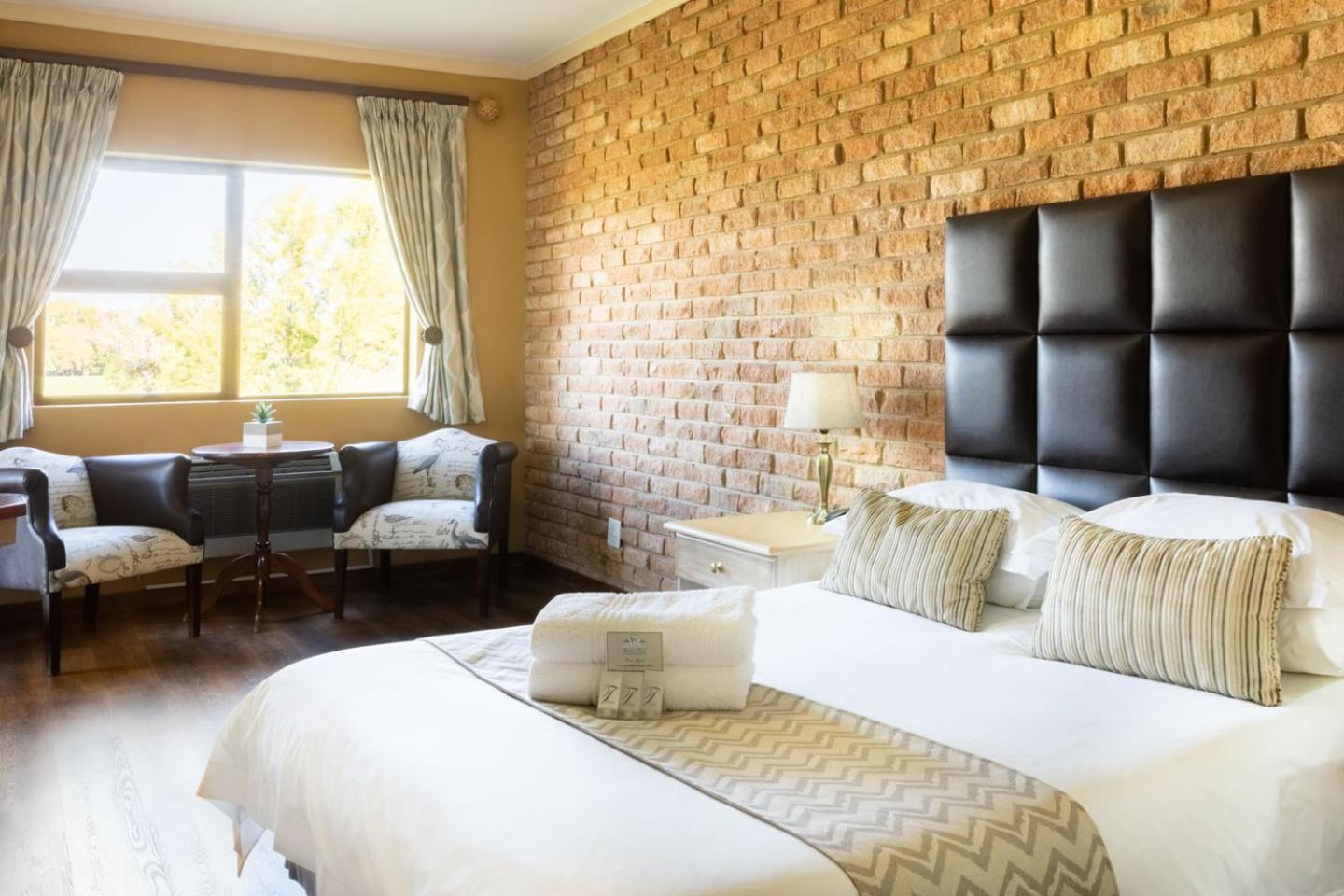 Standard Suite - Photo 4