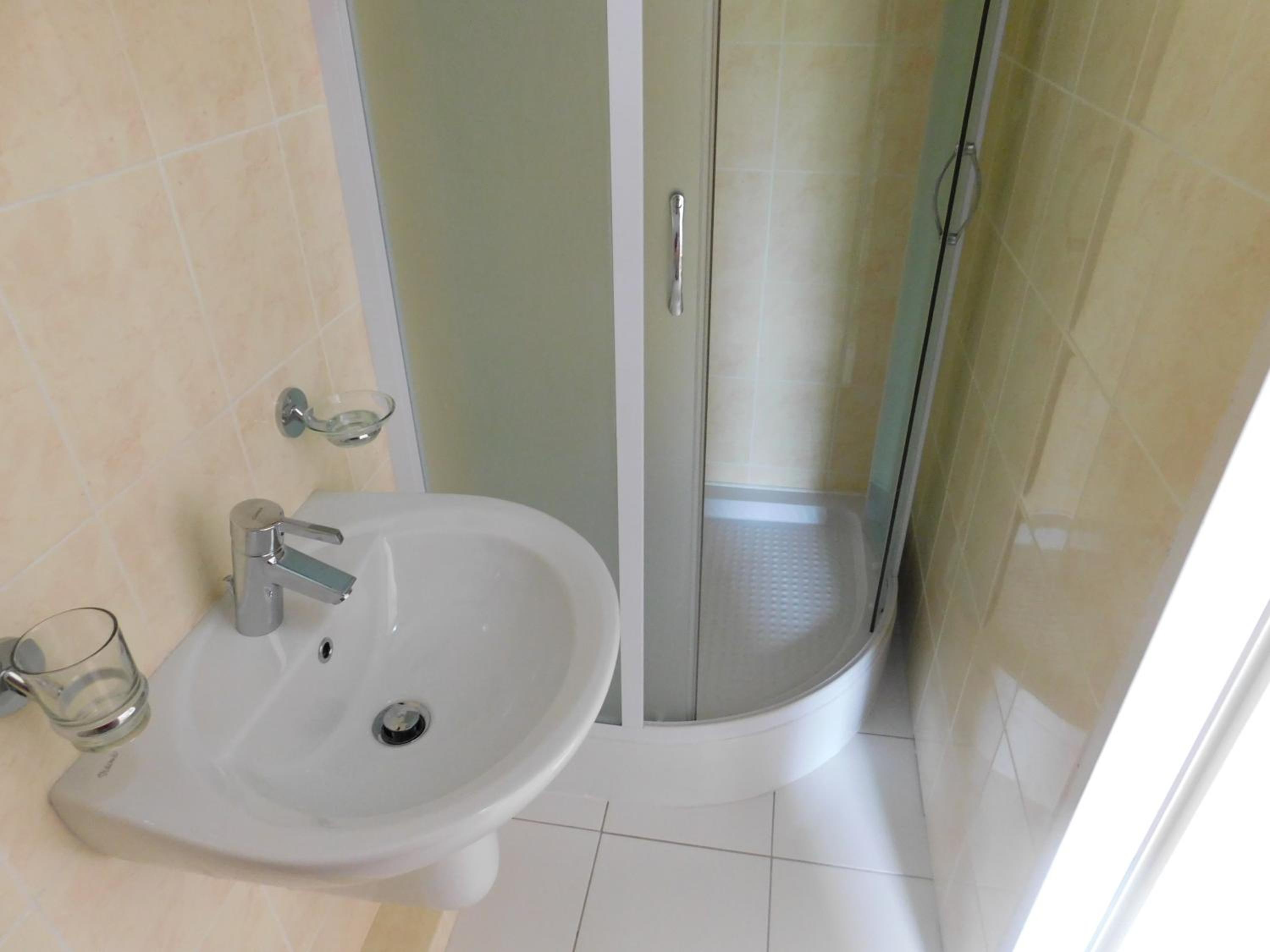 Quadruple Room With Bathroom photo 2
