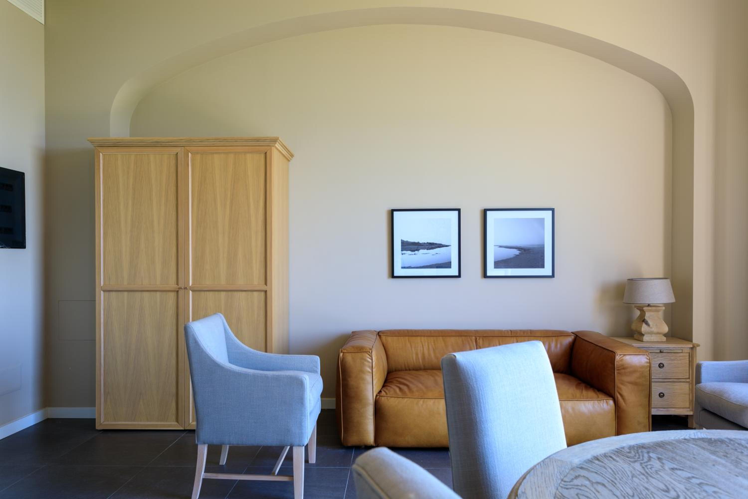 Suite - Photo 7