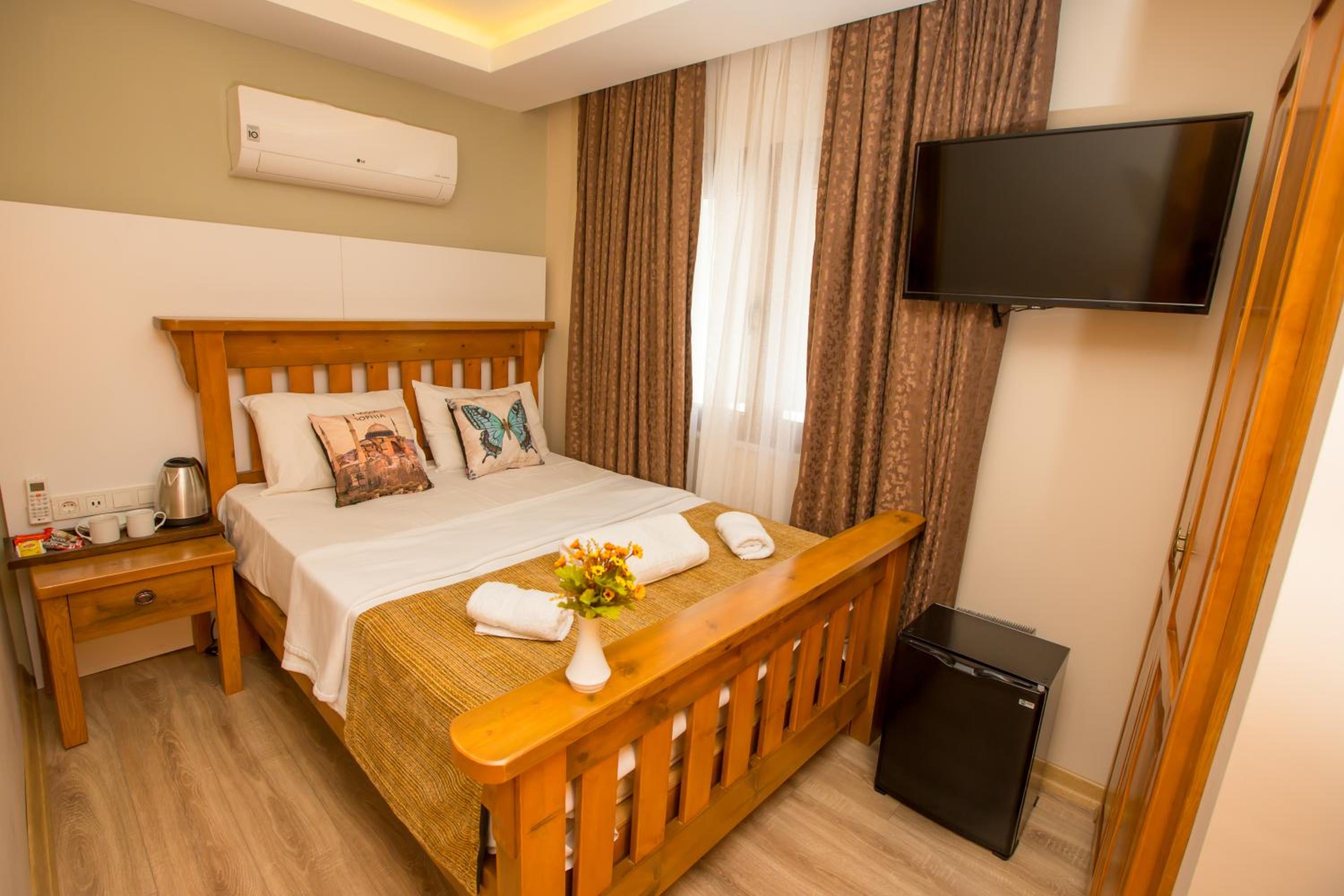Budget Double Room photo 1