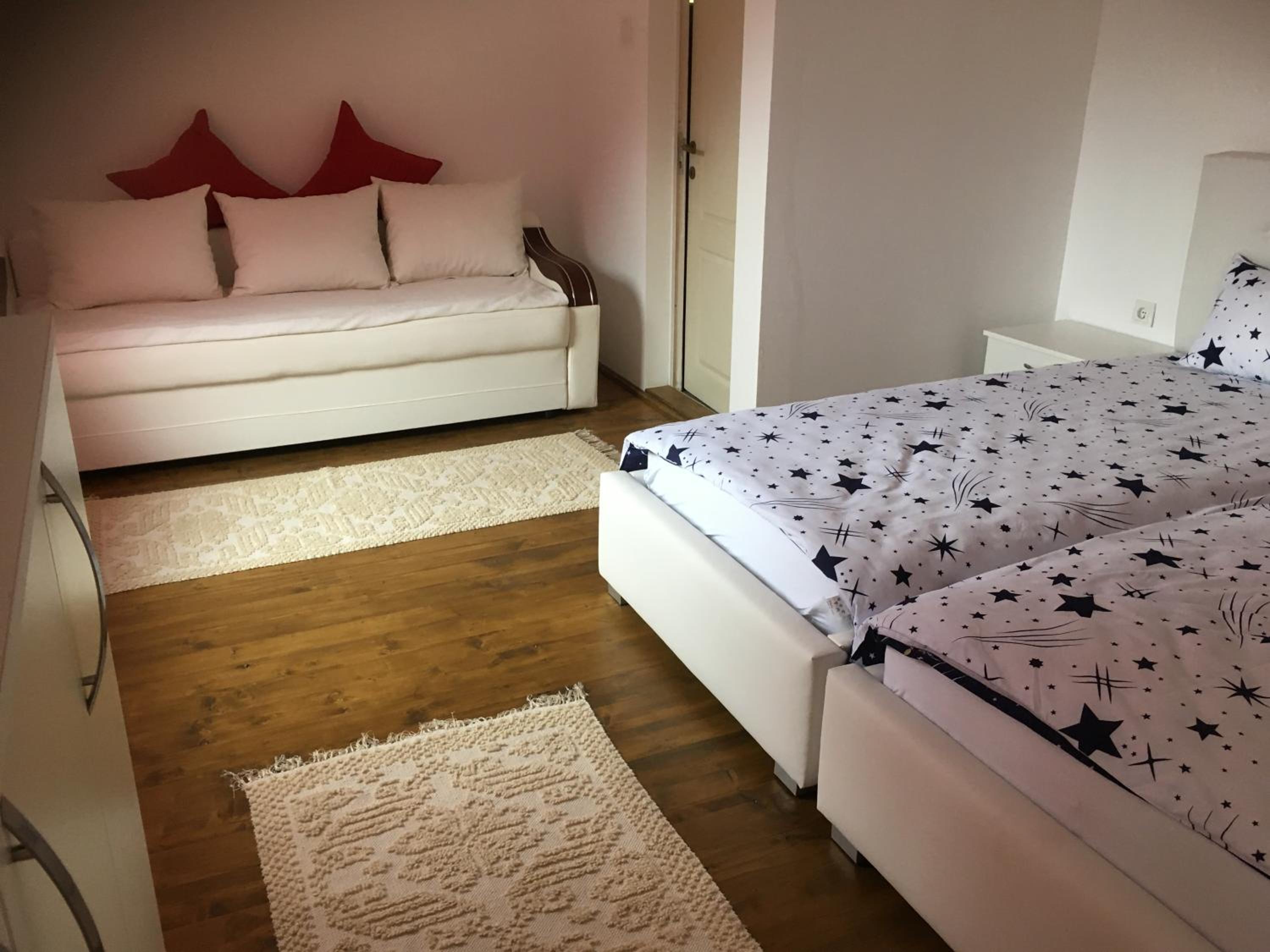 Deluxe Double or Twin Room - Photo 1