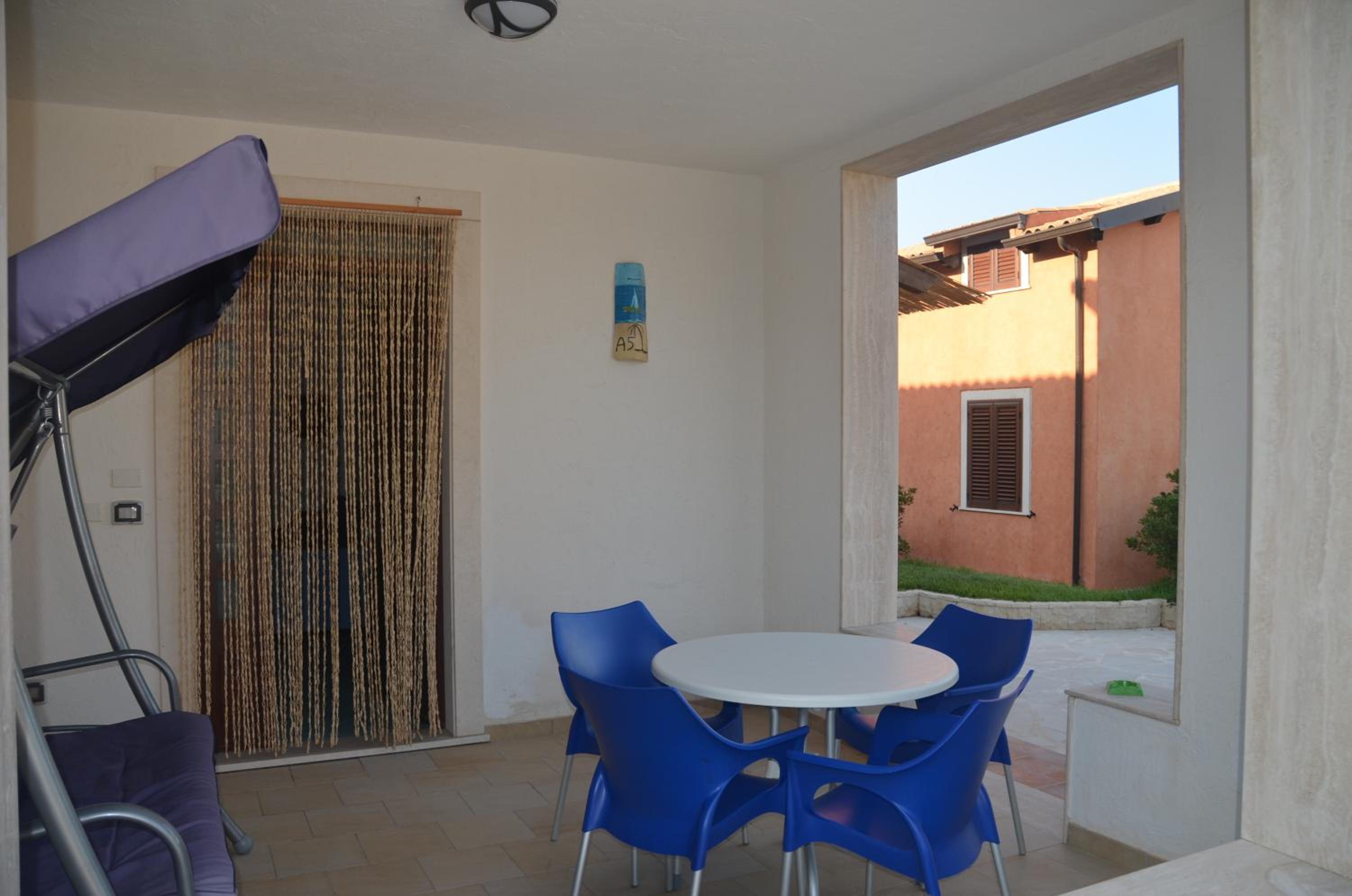 Appartamento con una camera con terrazza