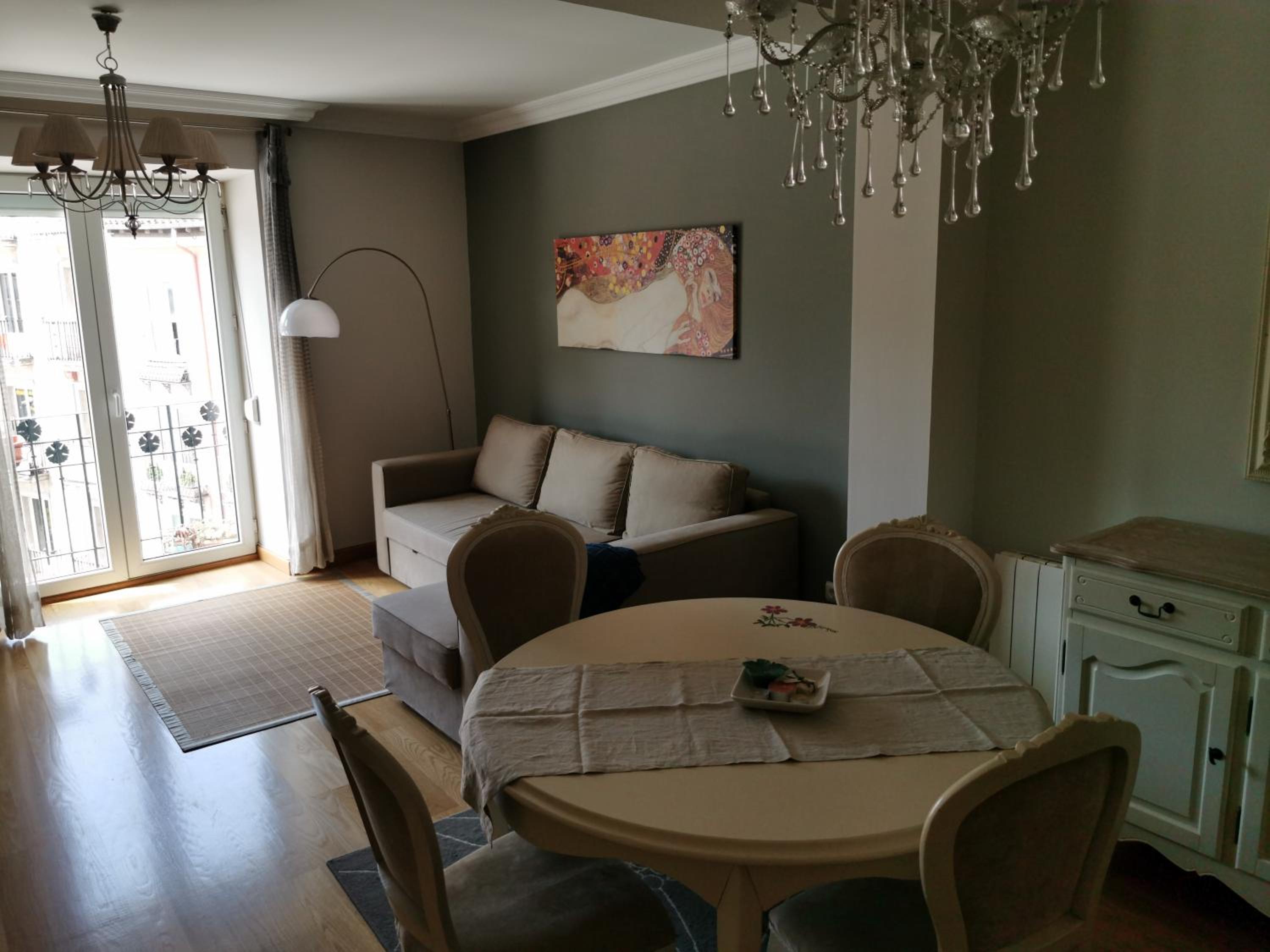 Two-Bedroom Apartment - Photo 11