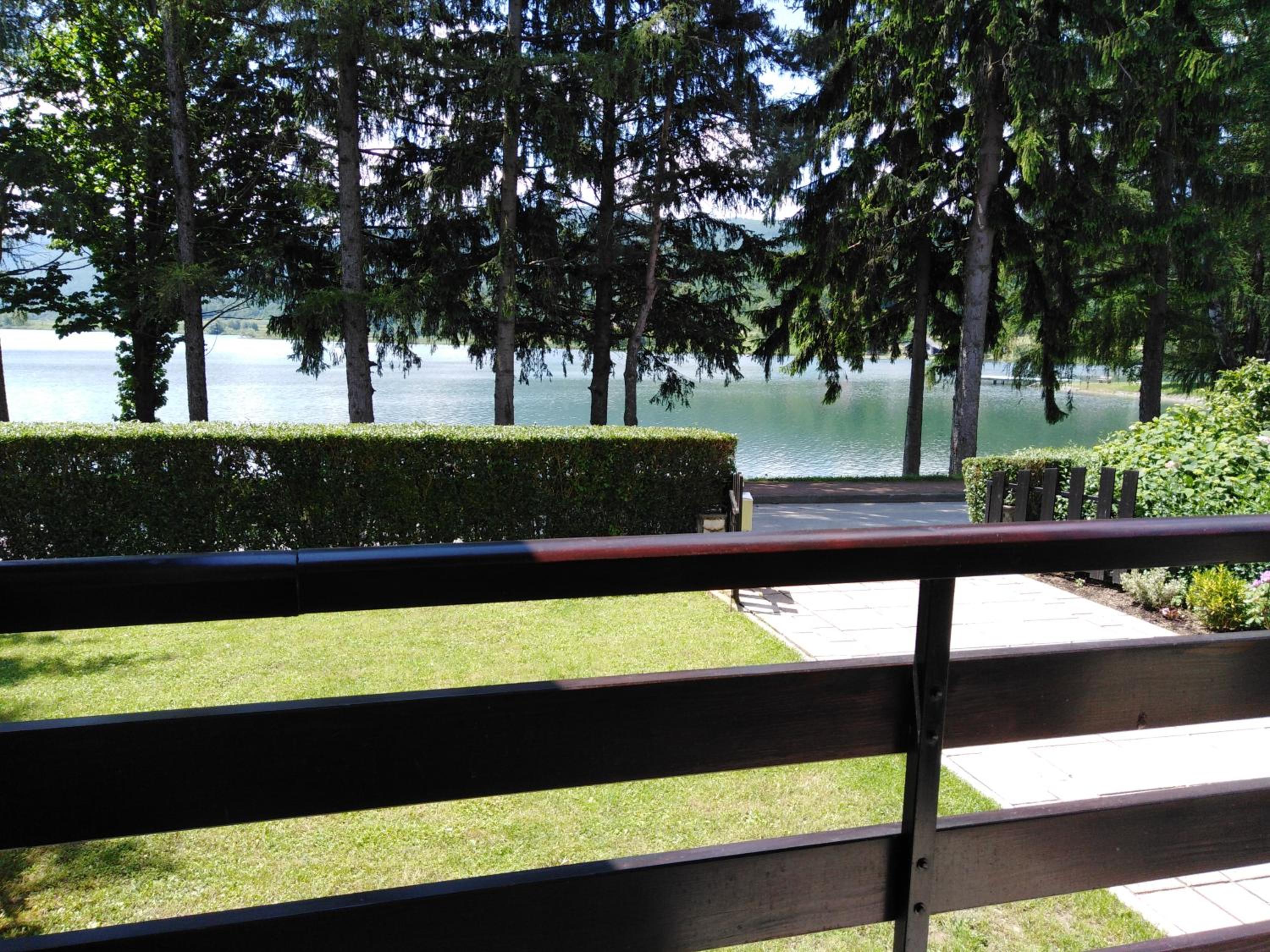 Apartment with Lake View - Photo 29