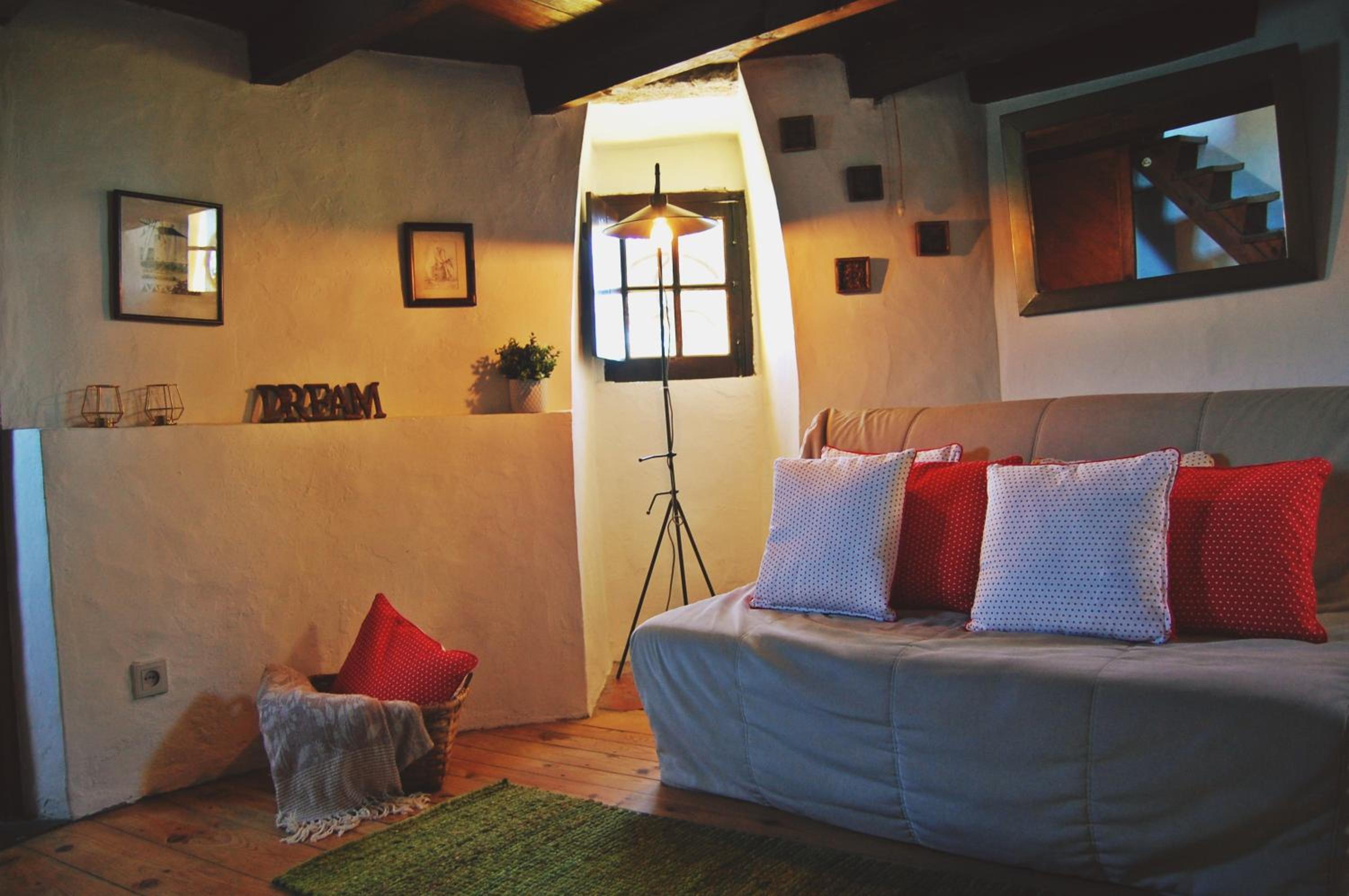 One-Bedroom House - Photo 16