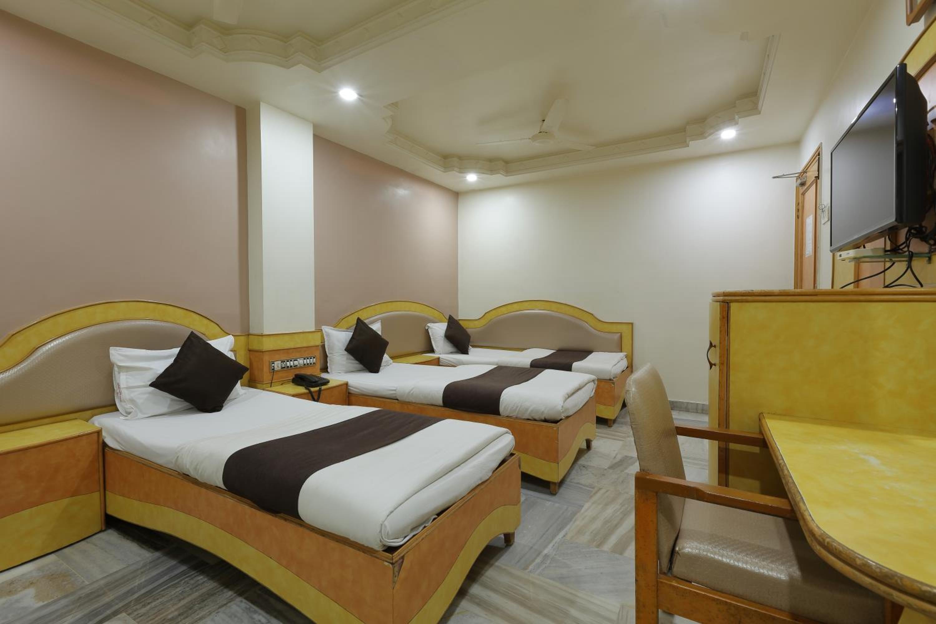 Budget Double Room photo 1