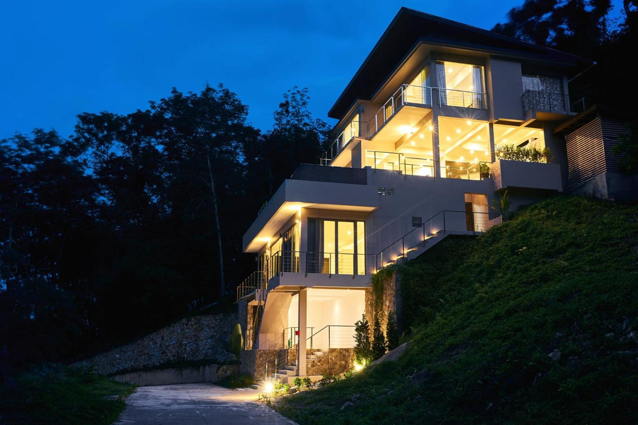 Villa with Sea View - Photo 6