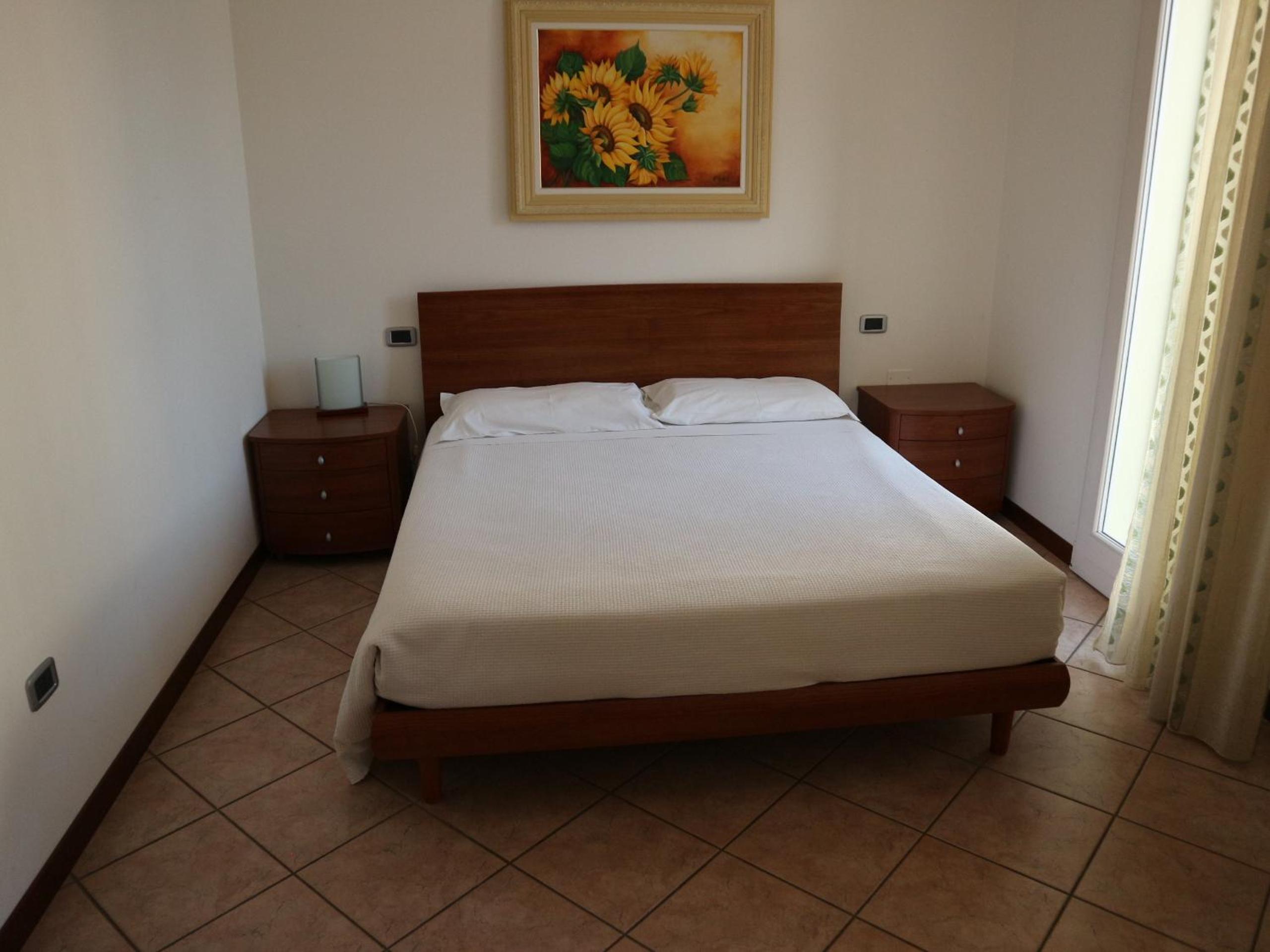 Double Room with Private Bathroom photo 1