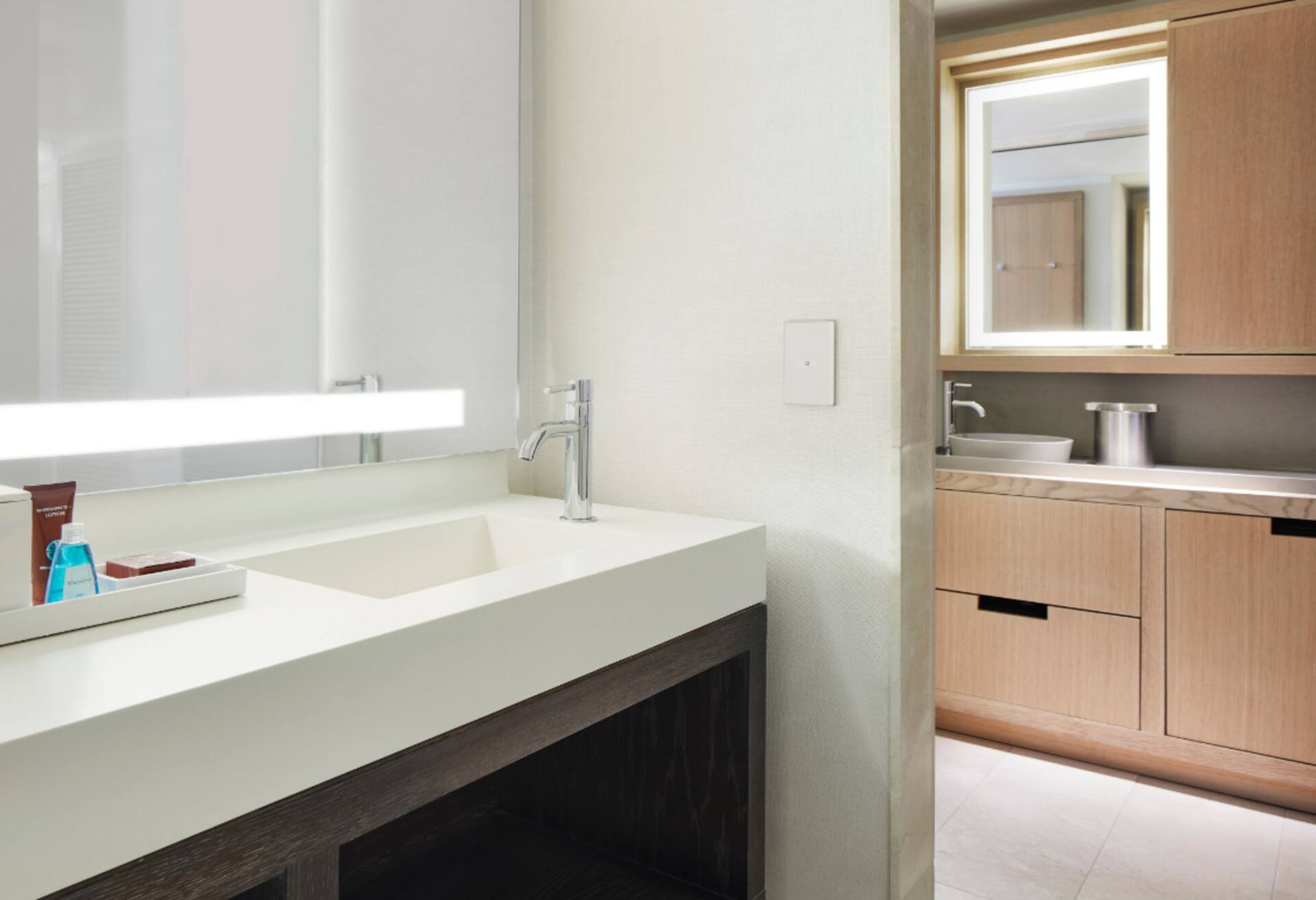 Deluxe Suite 1 King Bed Hearing Accessible