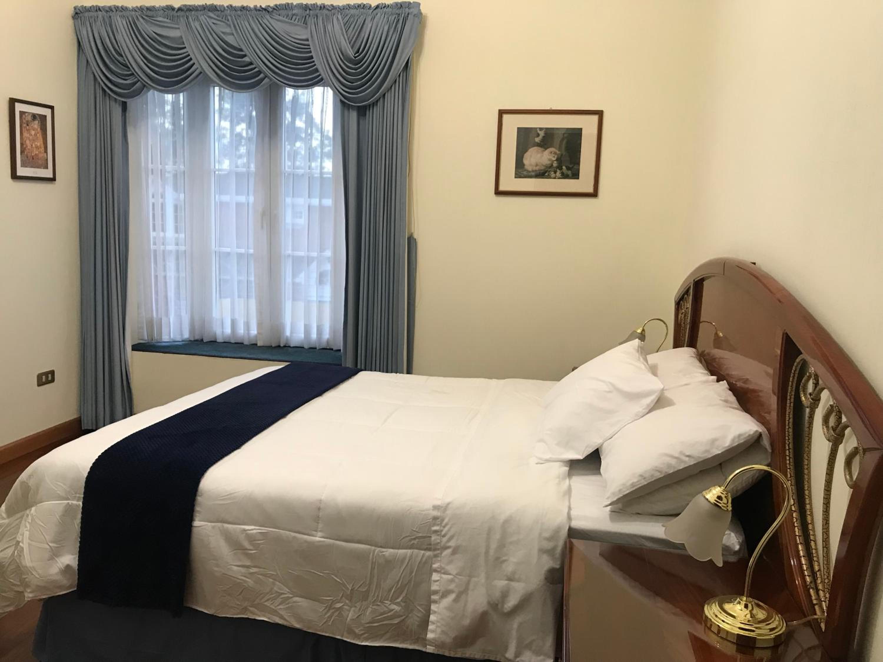 Deluxe Queen Room photo 3