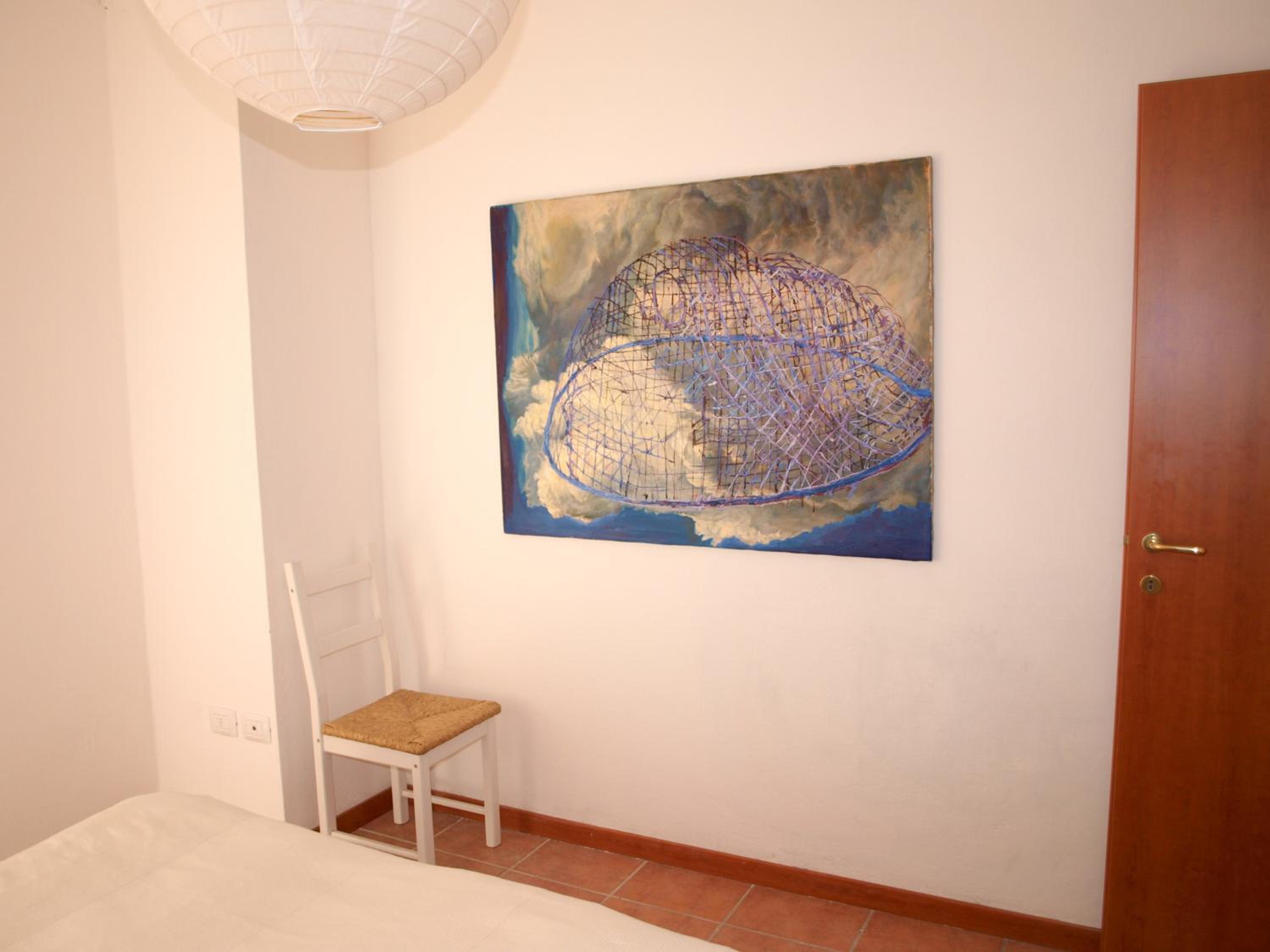 One-Bedroom Apartment With Lake View And Balcony photo 1