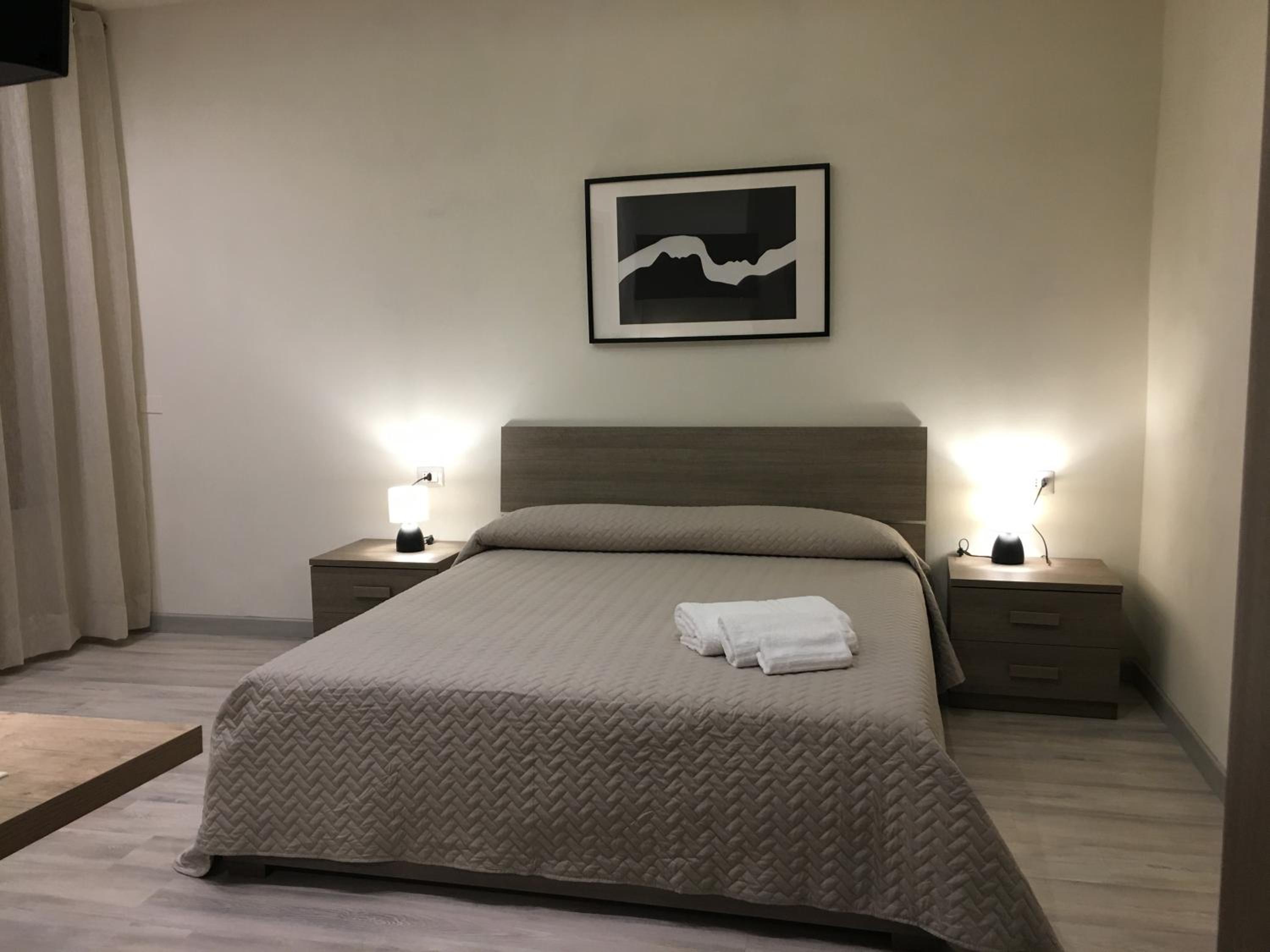 Double Room with Private Bathroom photo 3