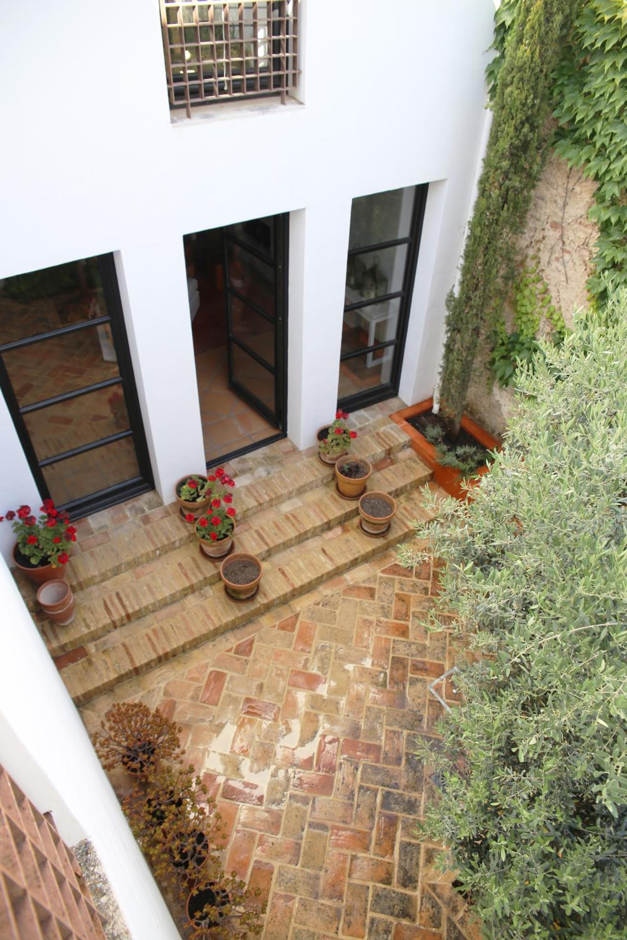 Two-Bedroom House photo 2