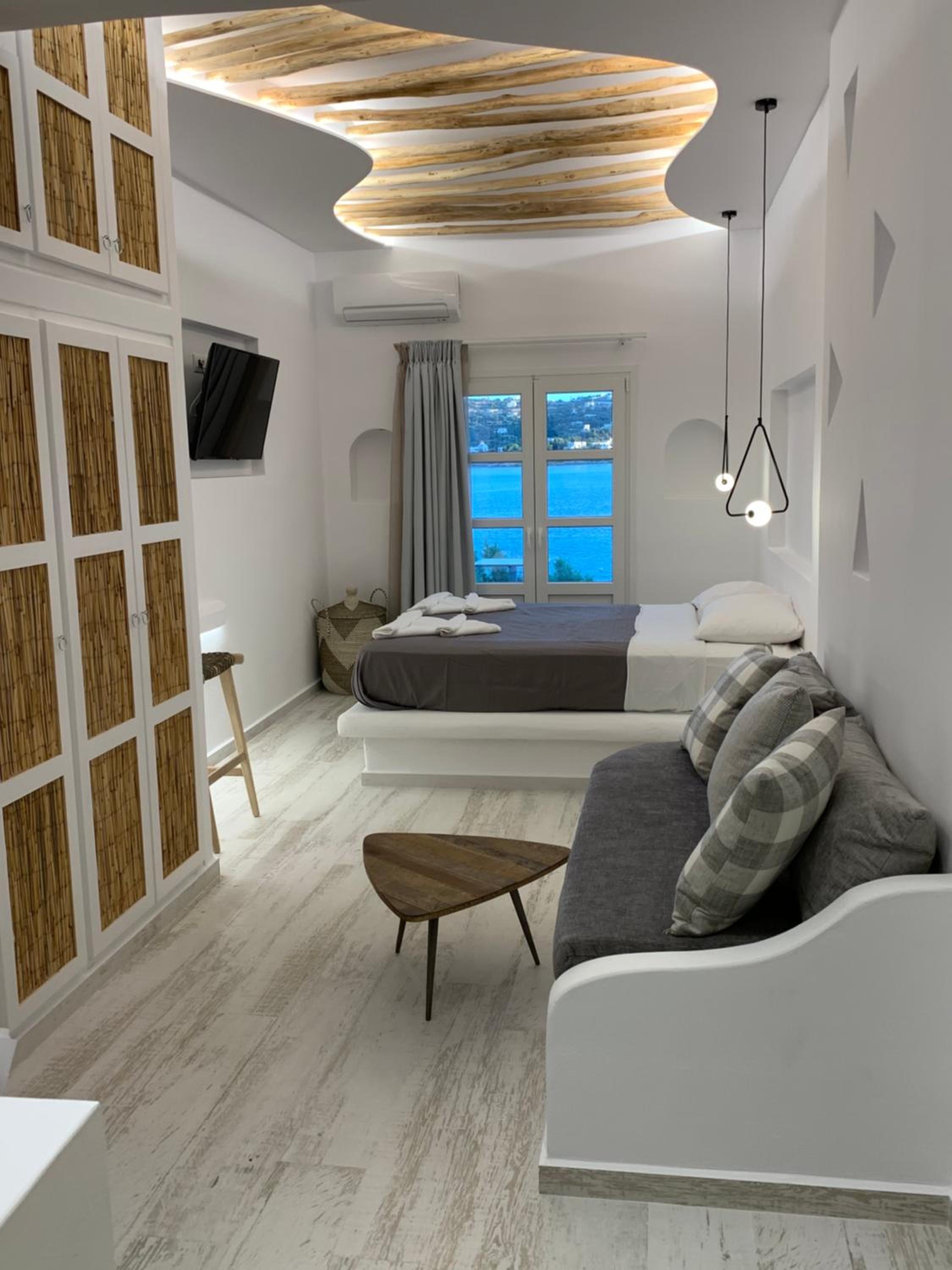 Junior Suite with Sea View - Photo 19
