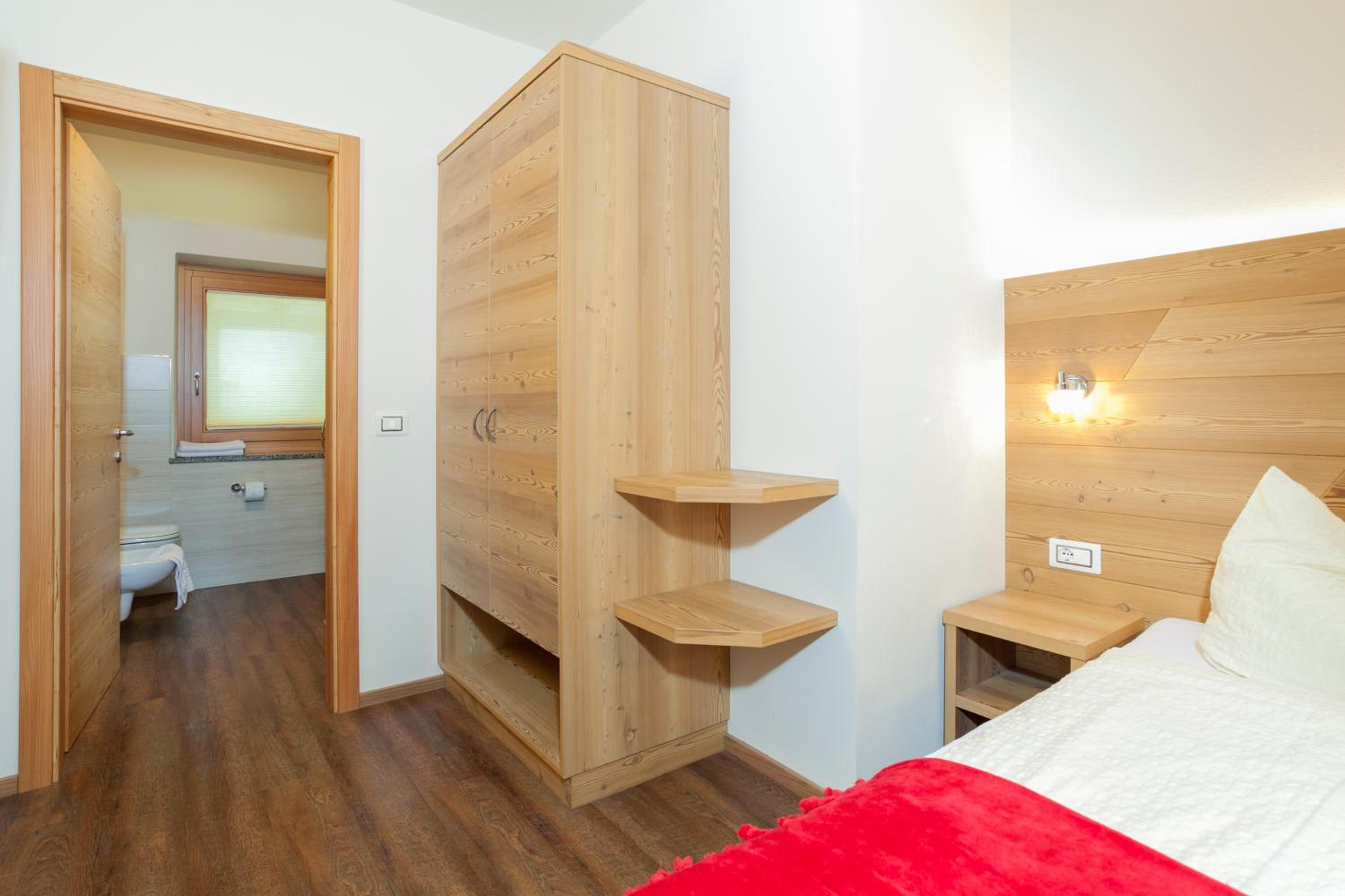Standard Double Room photo 3