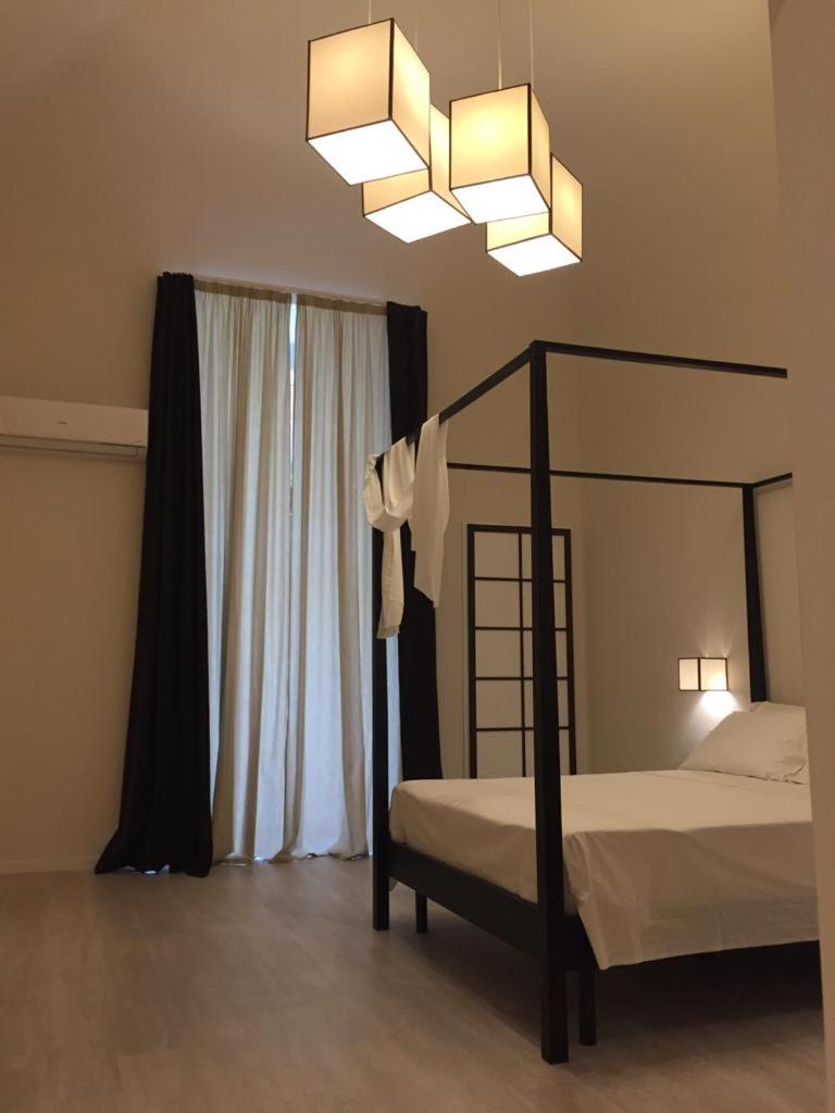 Junior Suite with Balcony - Photo 12