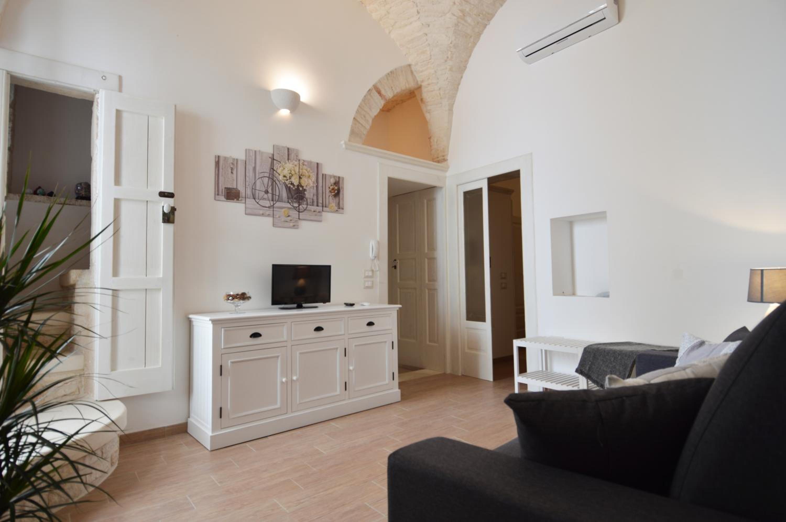 Apartment - Split Level - Photo 39