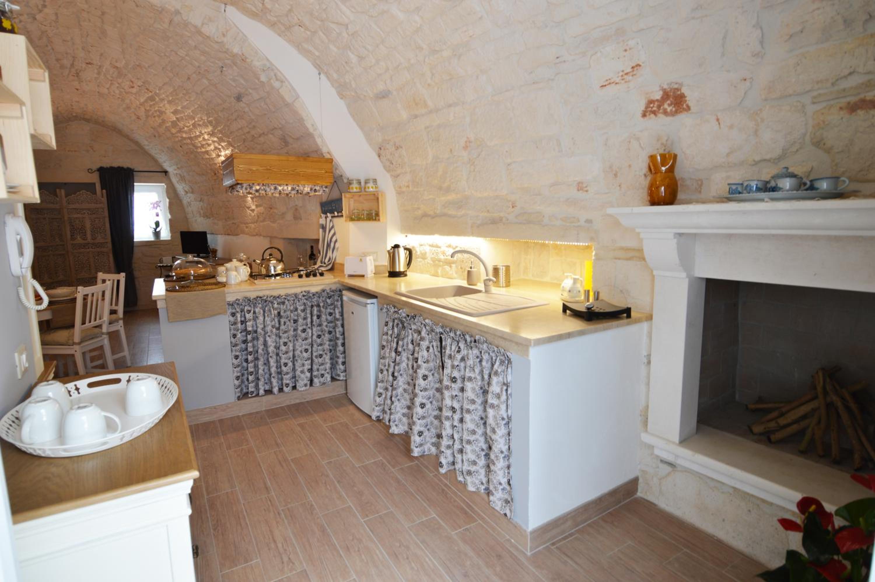 Apartment - Split Level - Photo 24