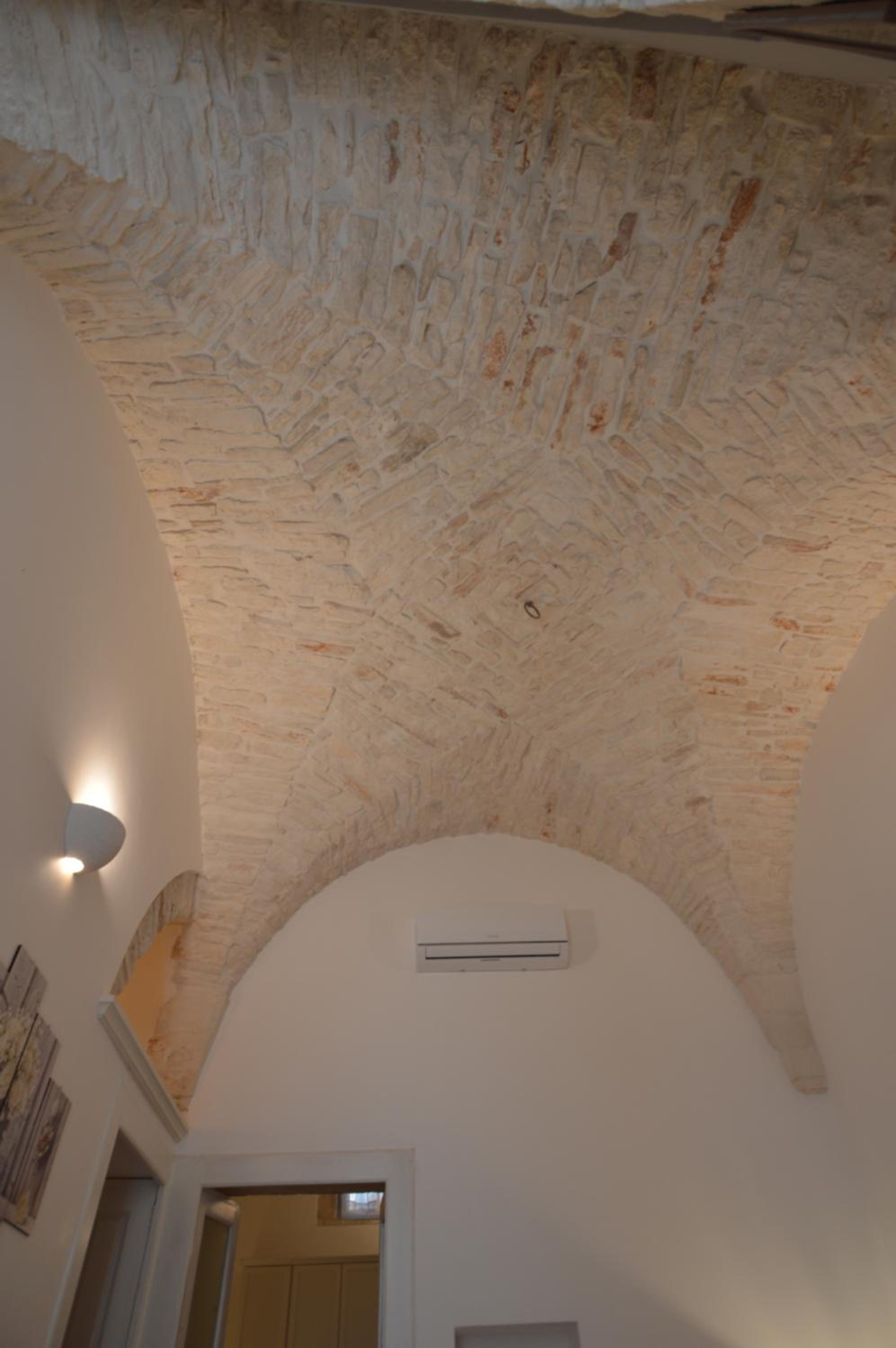 Apartment - Split Level - Photo 11