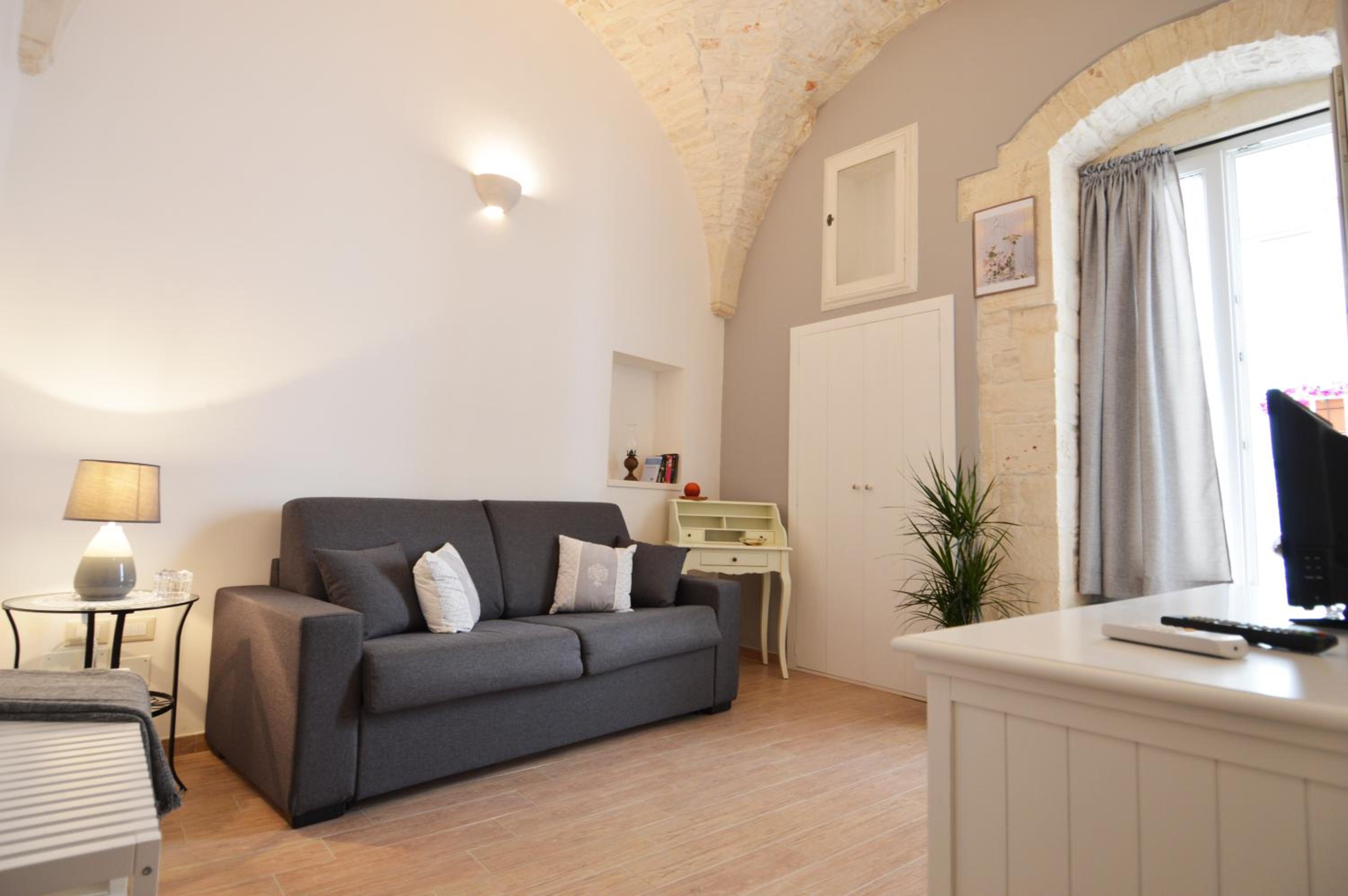 Apartment - Split Level - Photo 10