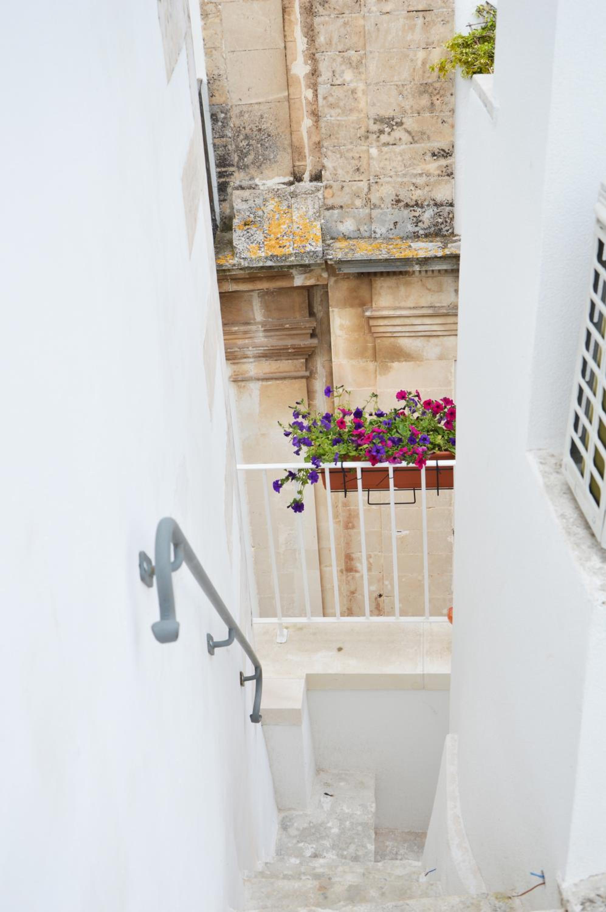 Apartment - Split Level - Photo 9