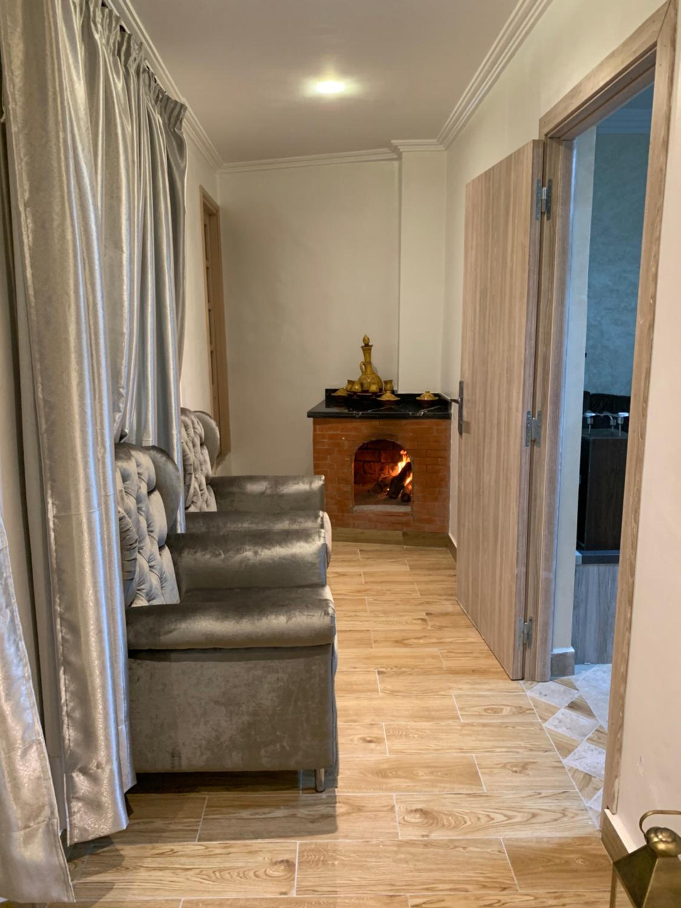 One-Bedroom Apartment - Photo 39