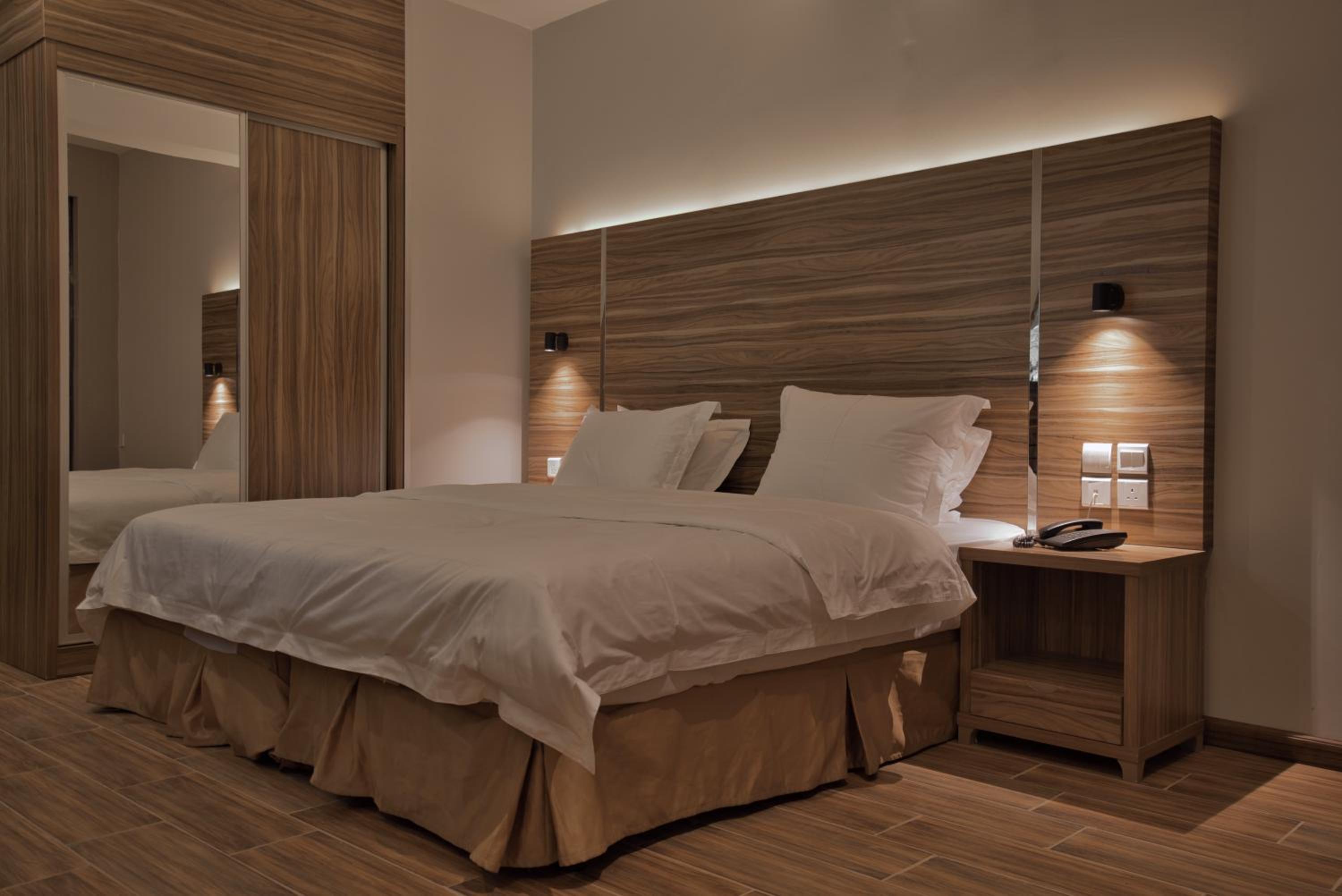 Deluxe Double or Twin Room photo 3