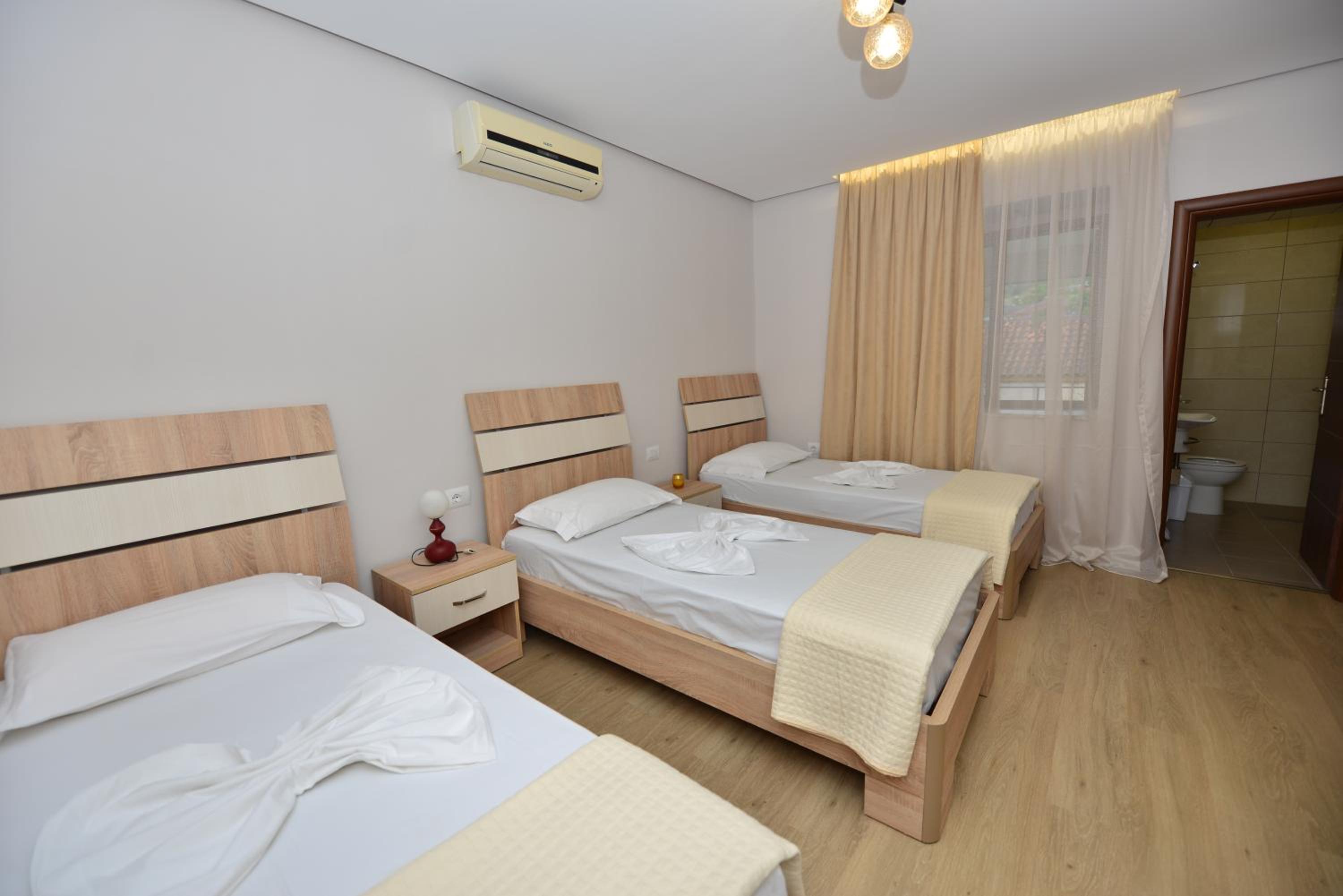 Triple Room with Bathroom photo 3