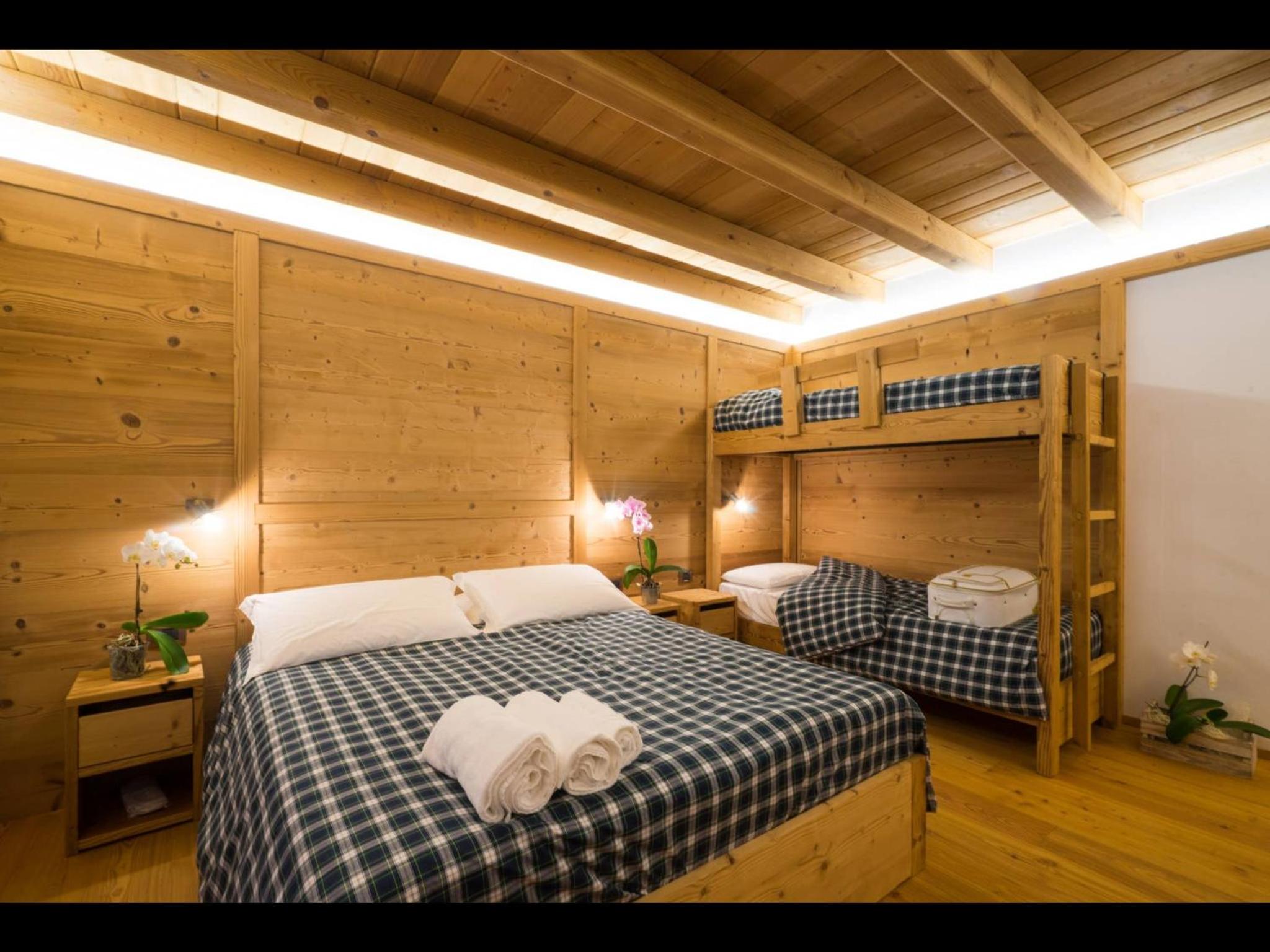 Quadruple Room with Mountain View