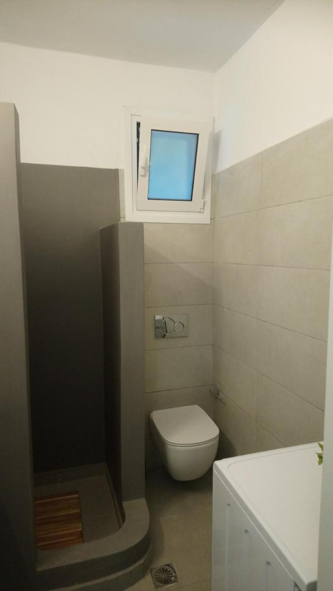 Studio Apartment - Photo 8