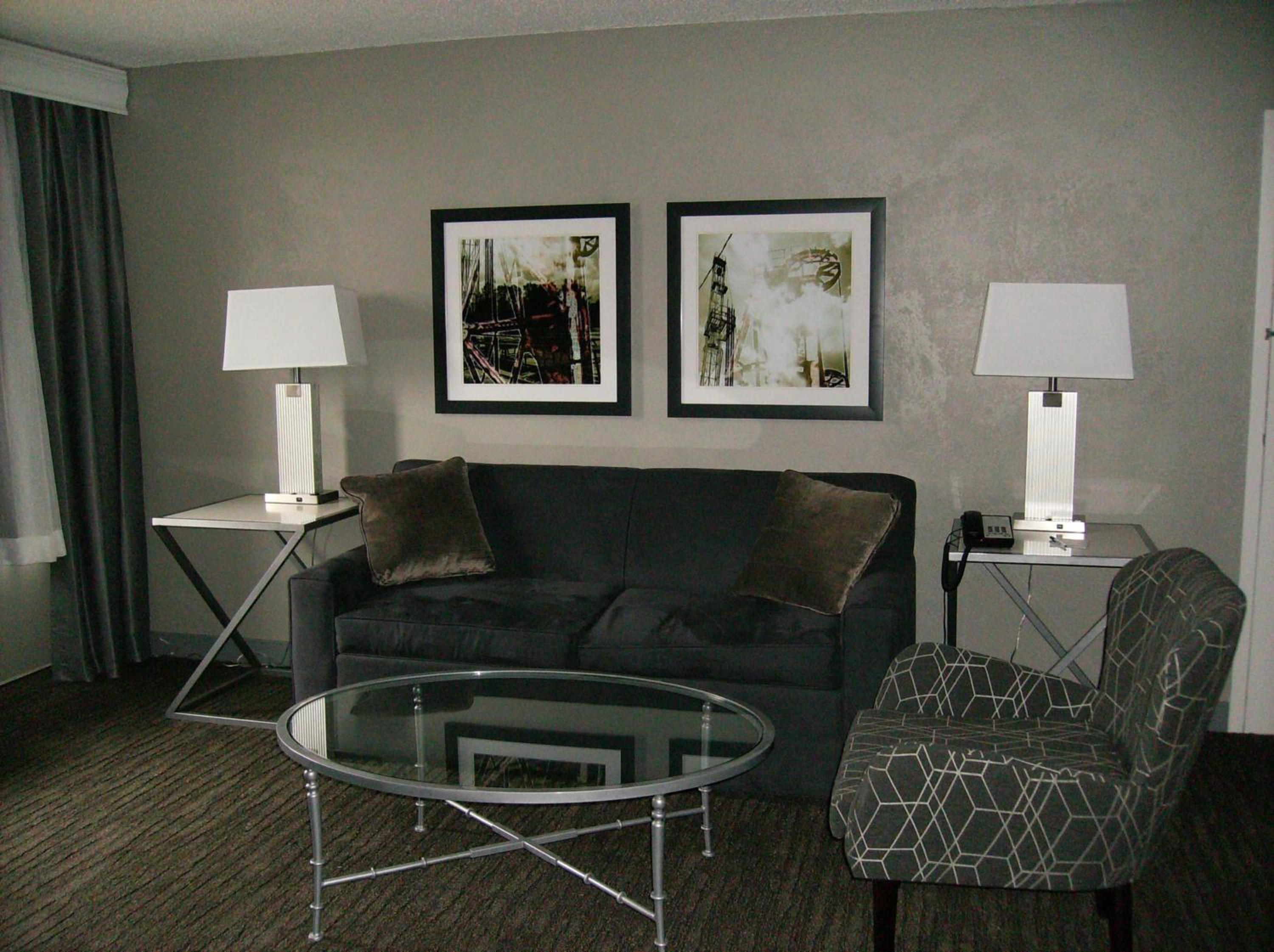 King Suite with Sofa Bed - Non-Smoking - Photo 5