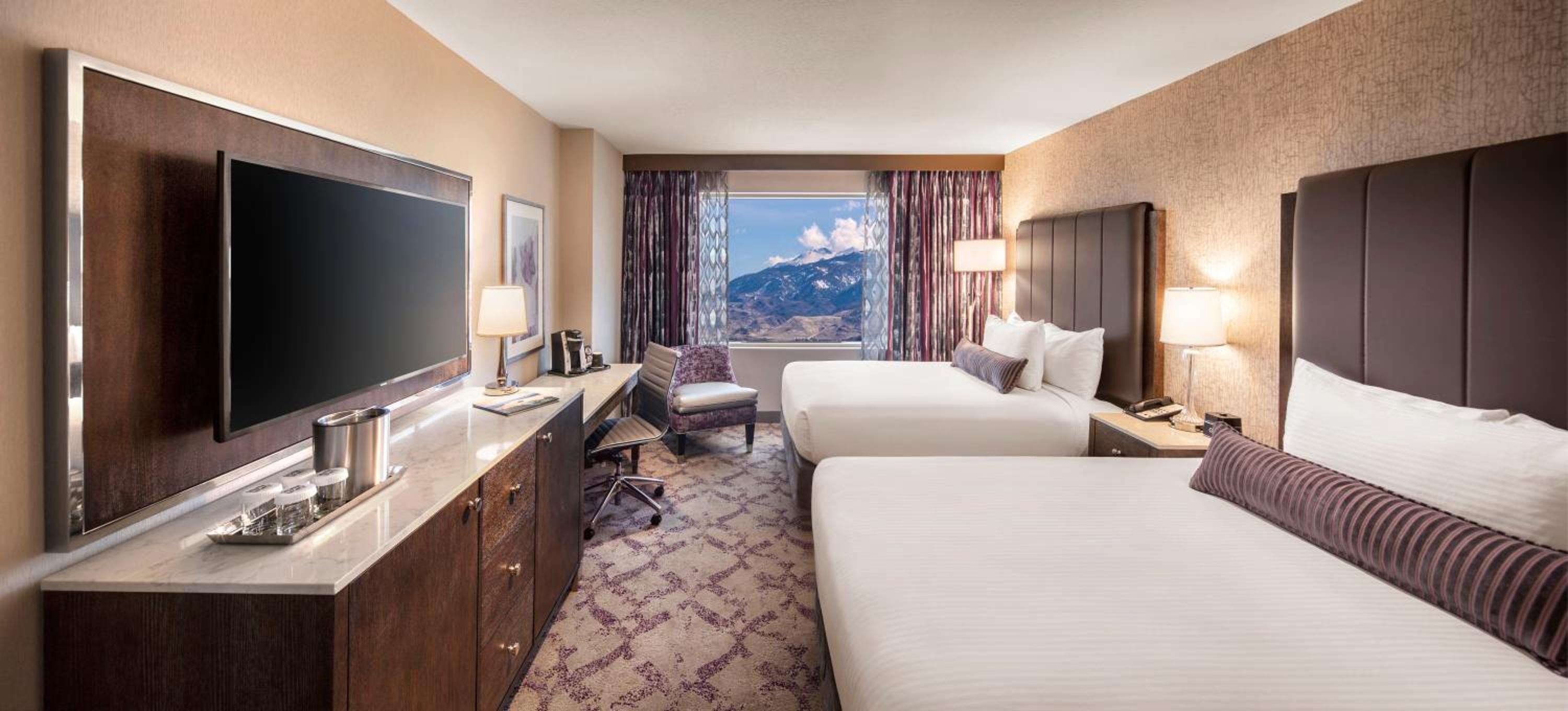 Mountain View Room, 2 Queen, Non-Smoking - Photo 5